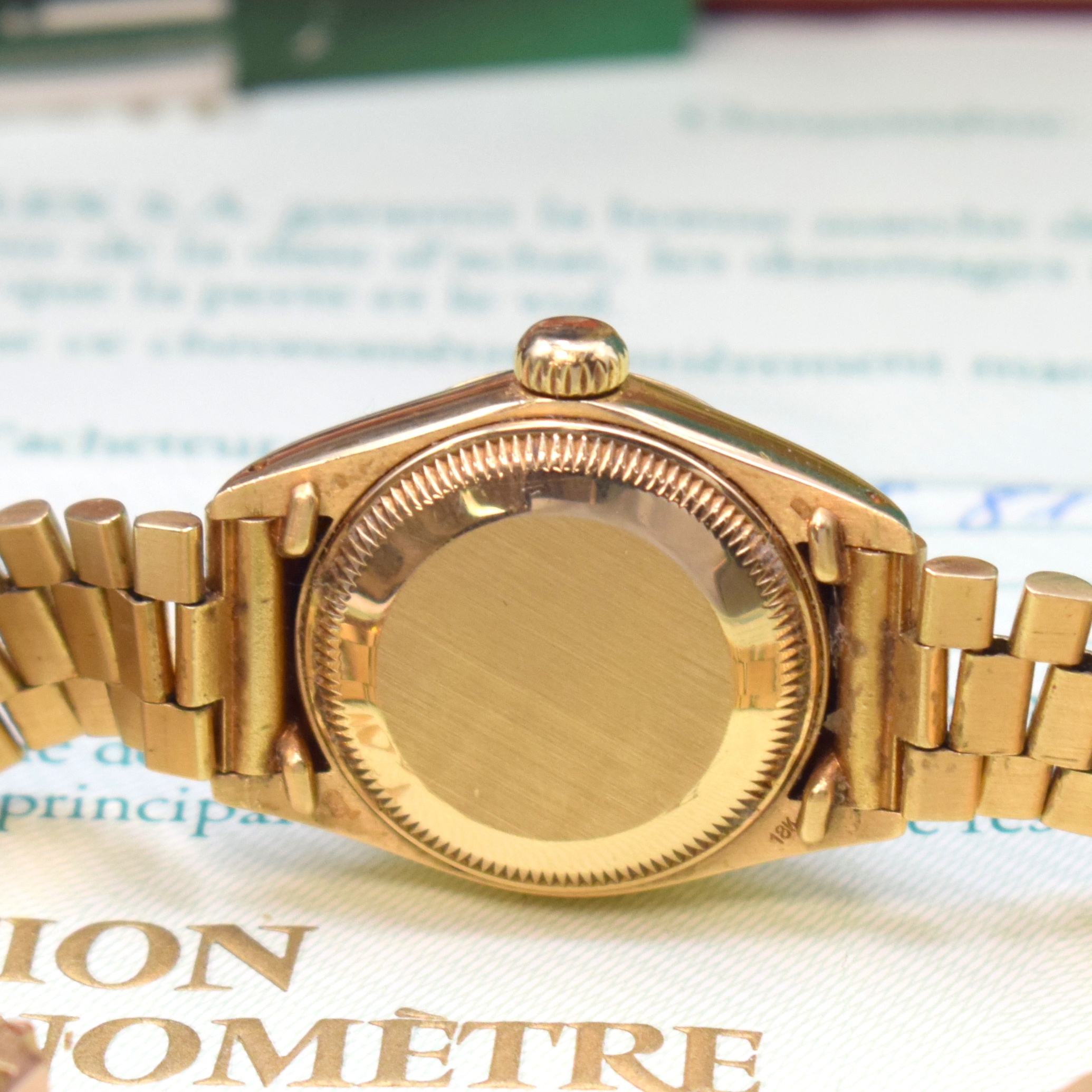 Detail e: ROLEX Damenarmbanduhr Oyster Perpetual Datejust Referenz 6917, Chronometer der Superlative in GG 750/000 inkl. Präsidentband m. Faltschl., Boden u. ...