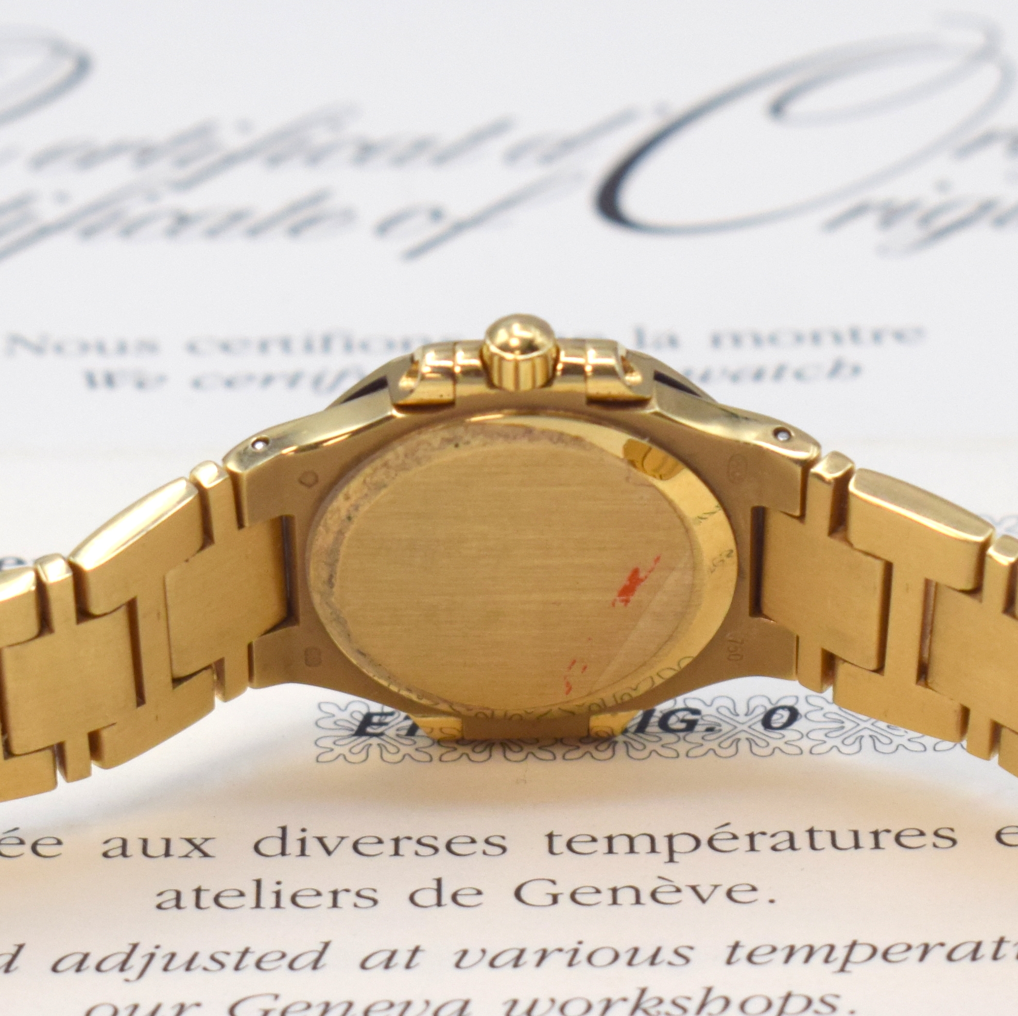 Detail f: PATEK PHILIPPE Nautilus feine Damenarmbanduhr in GG 750/000 Referenz 4700/51, quarz, seitl. über Lünette 4-fach verschr., Saphirglas, orig. ...
