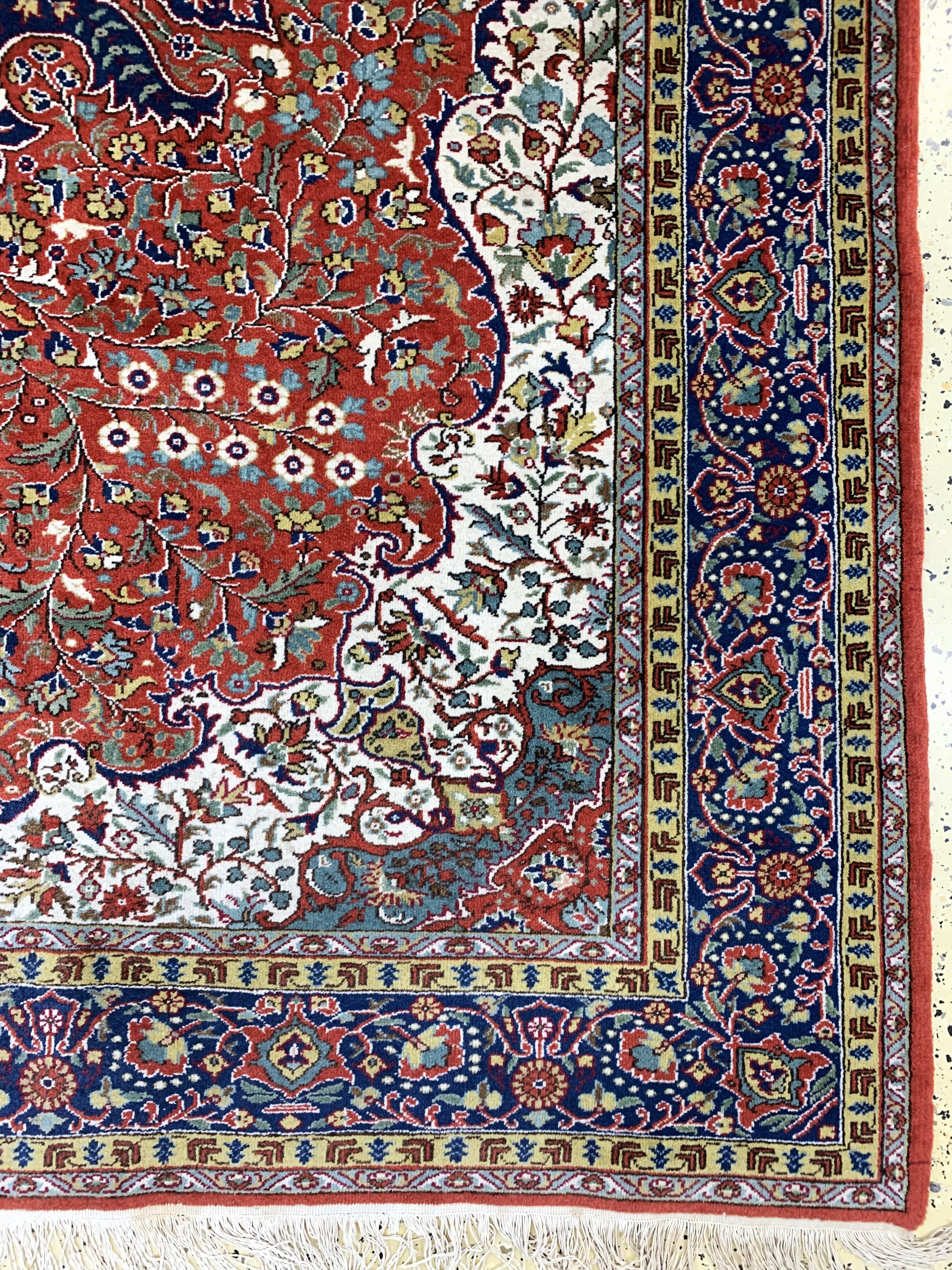 Detail a: Sivas alt, Türkei, Mitte 20.Jhd, Wolle auf Baumwolle, ca. 303 x 208 cm, EHZ: 2, (kleine Mottenfrass Stelle)
