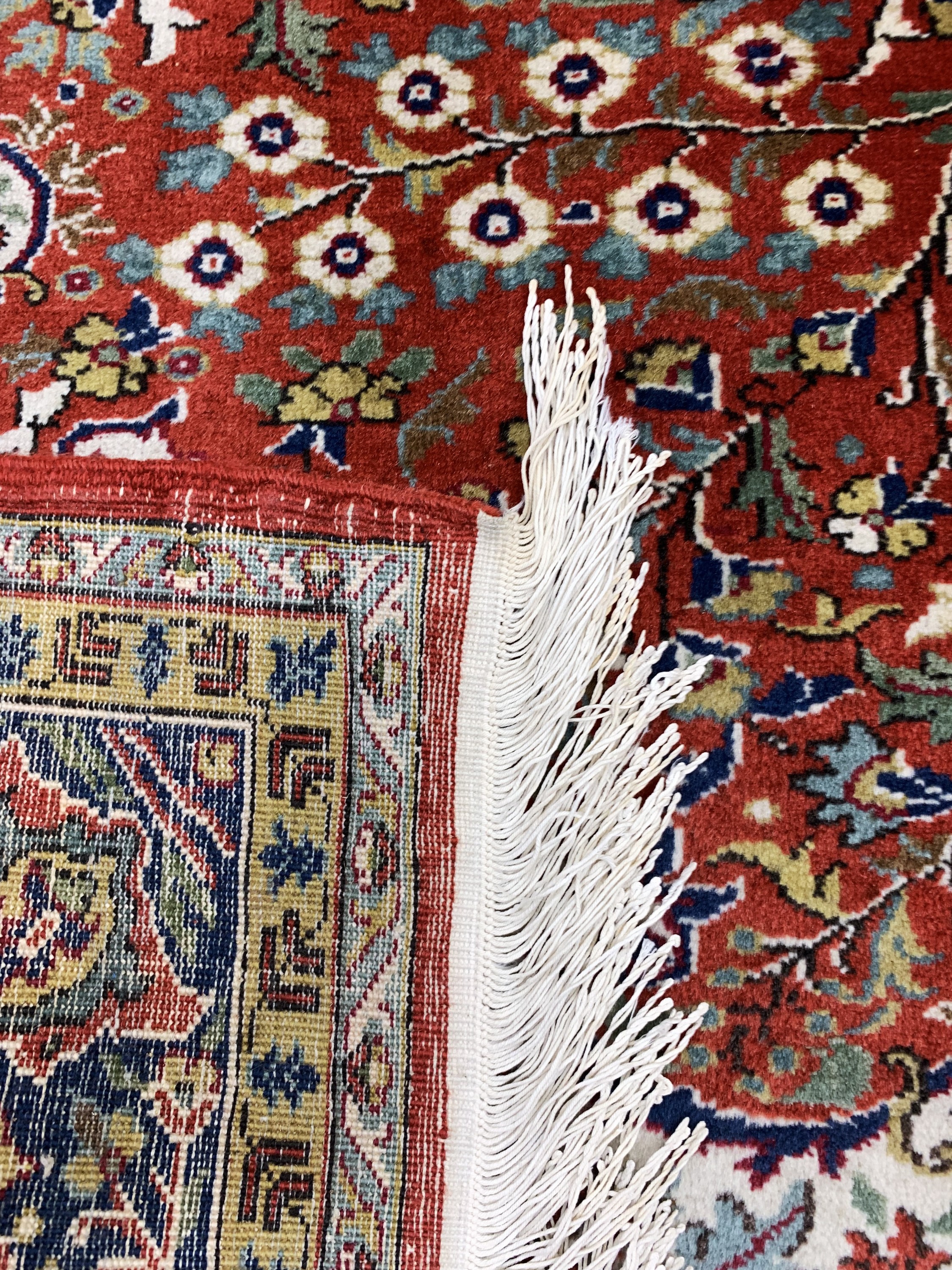 Detail h: Sivas alt, Türkei, Mitte 20.Jhd, Wolle auf Baumwolle, ca. 303 x 208 cm, EHZ: 2, (kleine Mottenfrass Stelle)