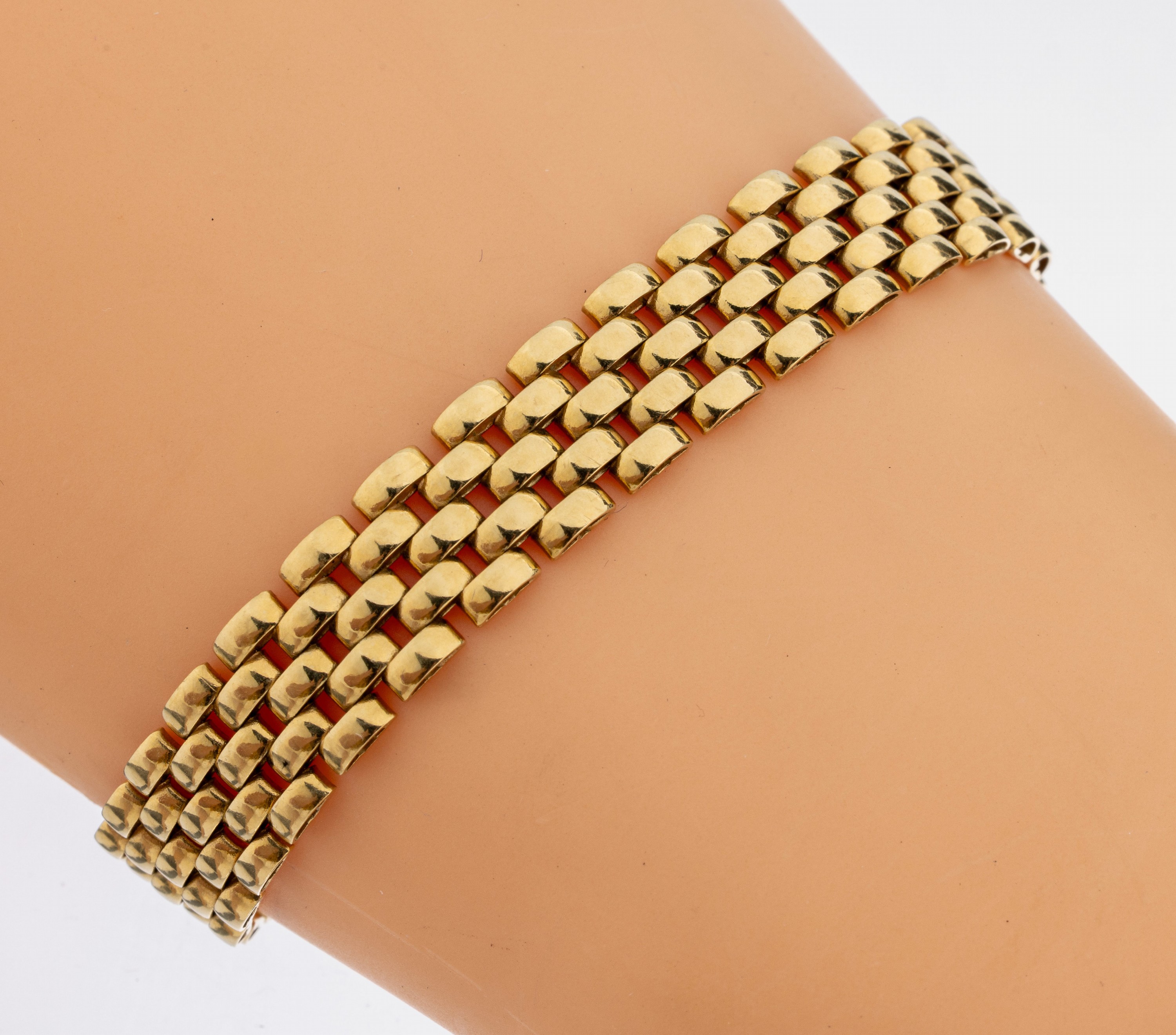18 kt Gold Armband, GG 750/000, Glieder bewegl. gearbeitet, L. ca. 19 cm, Kastenschloss mit 2 Sicherheitsachten, Meistermarke unged., ca. 19.8 g