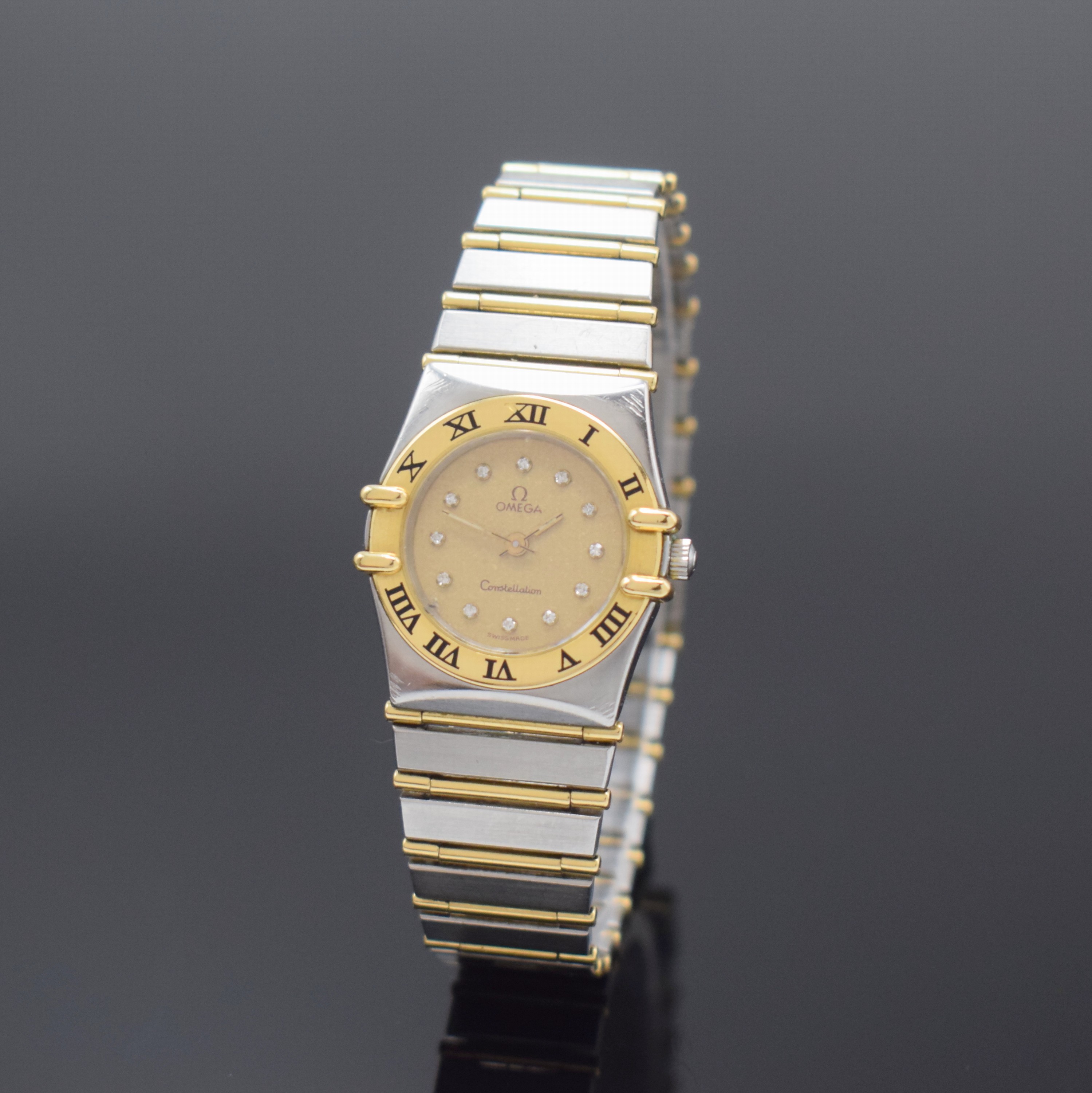OMEGA Constellation Damenarmbanduhr in Stahl/ Gold Referenz 795.1080, Schweiz um 1990, quarz, Boden aufgedr., orig. Gliederband m. Faltschl., ...