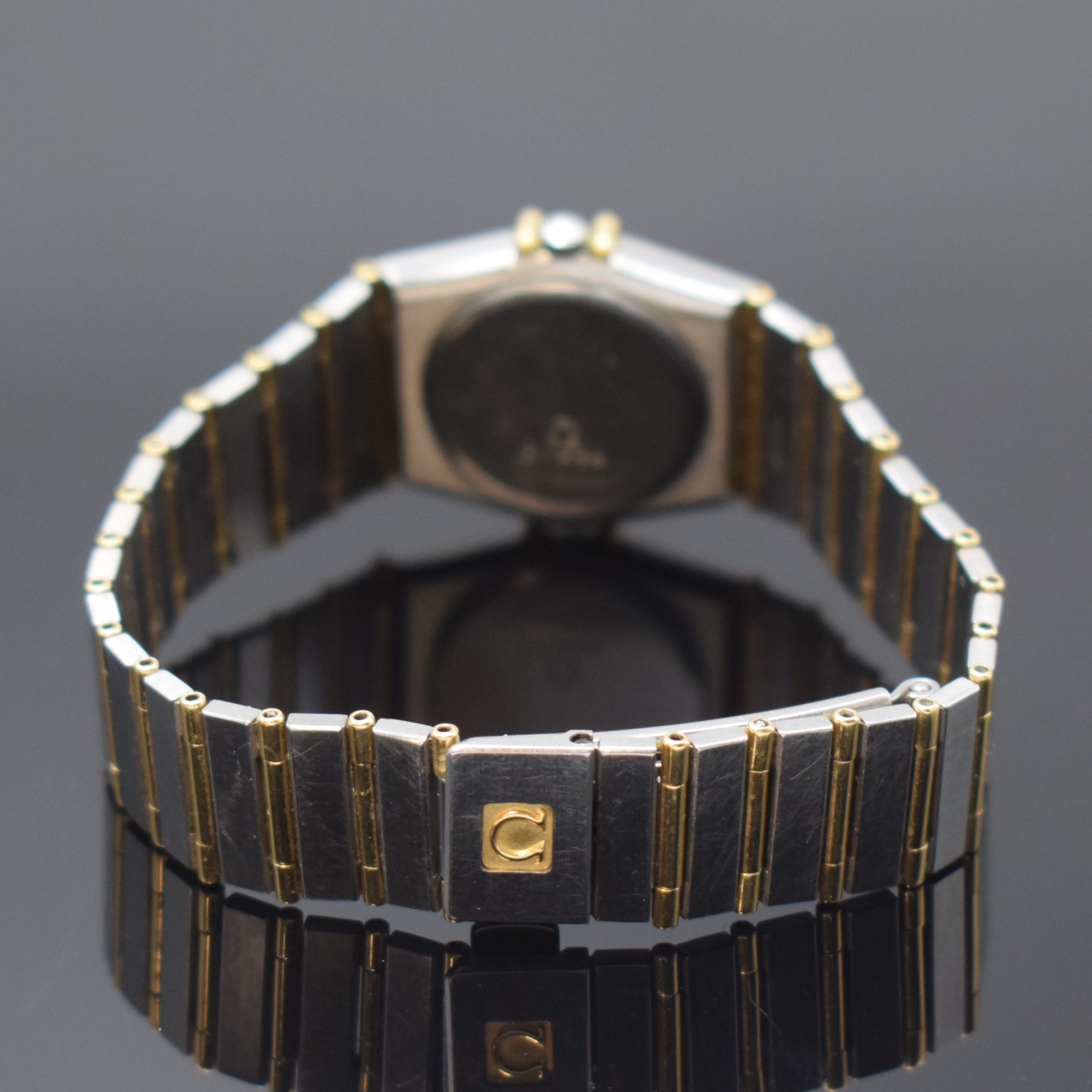 Detail b: OMEGA Constellation Damenarmbanduhr in Stahl/ Gold Referenz 795.1080, Schweiz um 1990, quarz, Boden aufgedr., orig. Gliederband m. Faltschl., ...