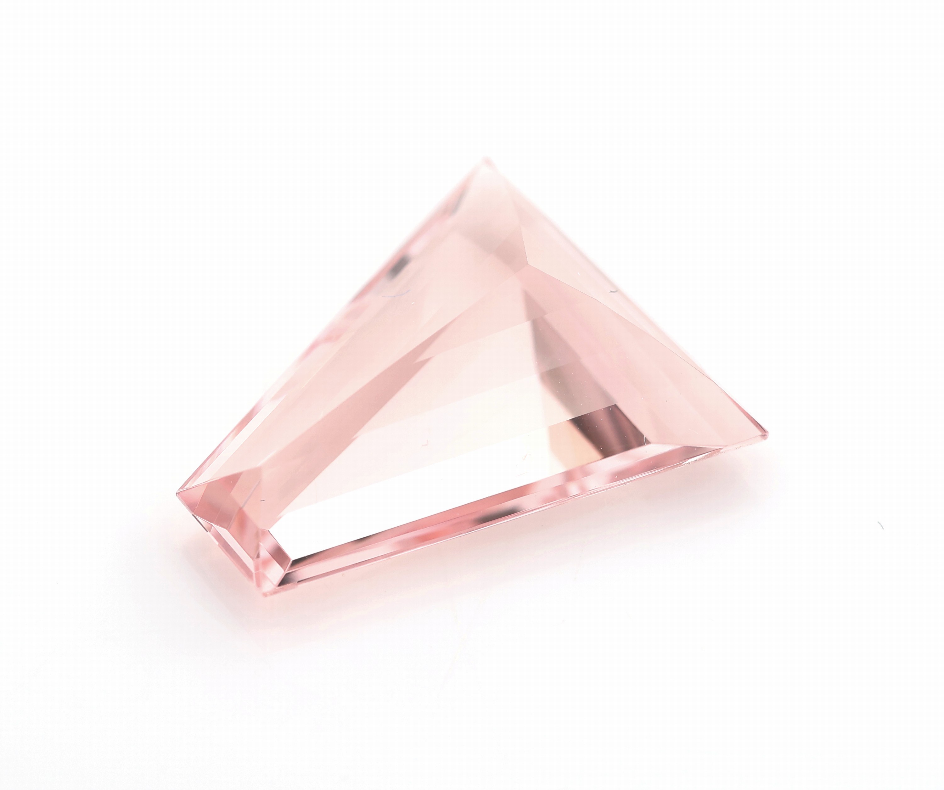 Detail a: Loser Morganit, facett. Triangel, ca. 9.77 ct