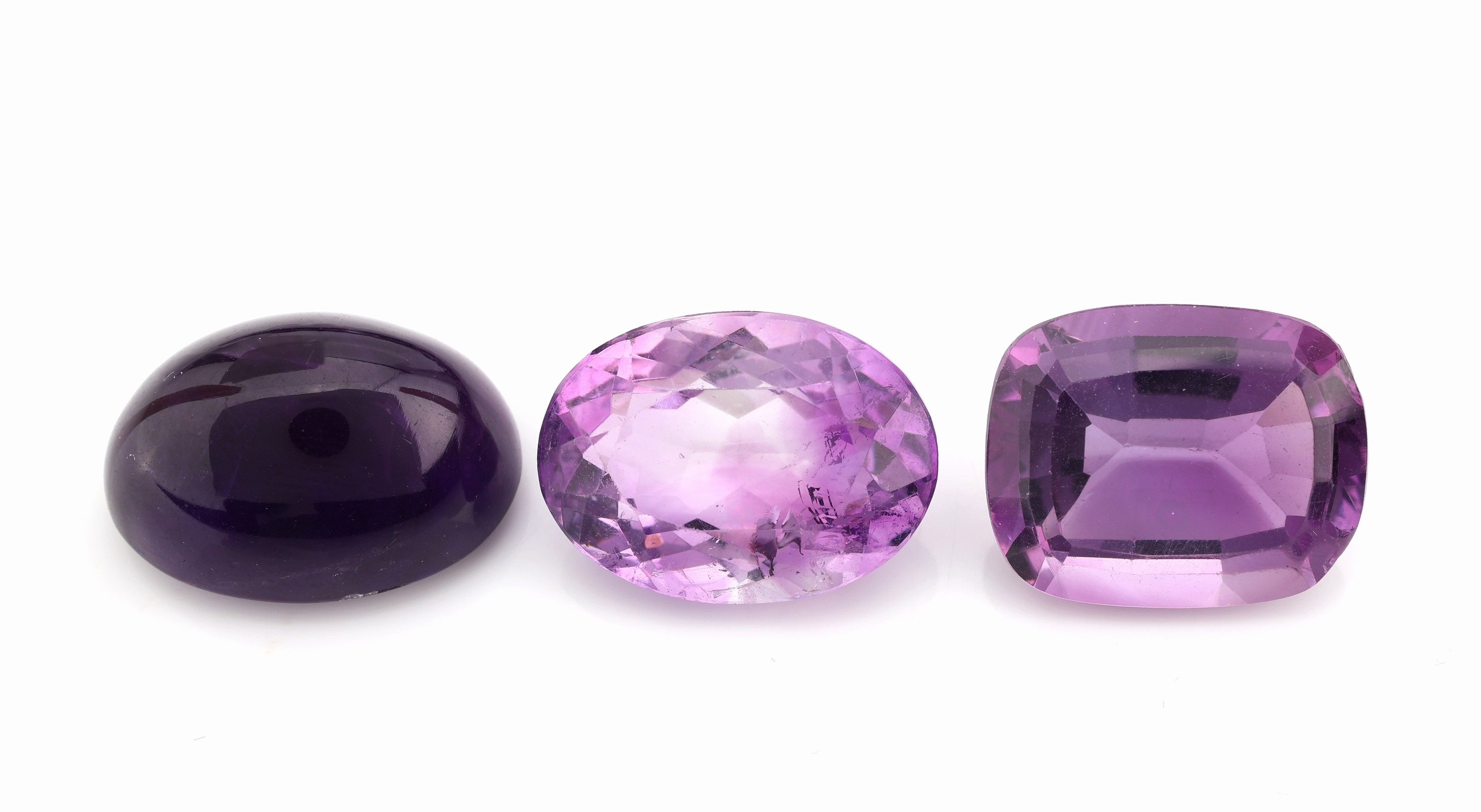 Detail a: Lot lose Amethyste, zus. ca. 692 ct, versch. Größen, Farben, Qualitäten und Schliffformen