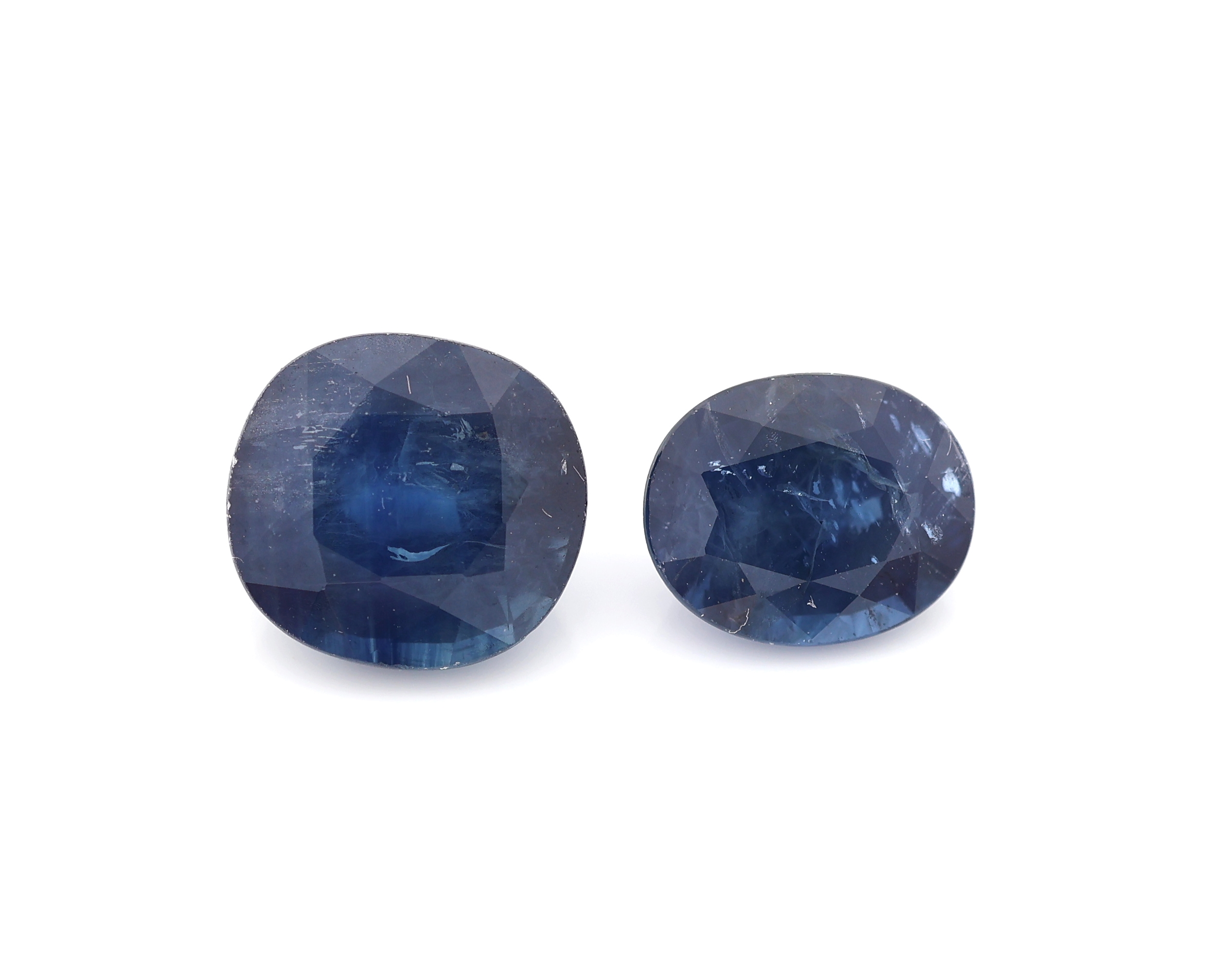 Detail a: 16 lose Saphire, ovalfacett., zus. ca. 40.30 ct