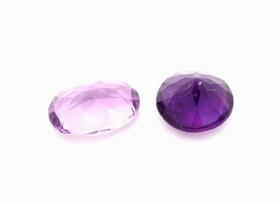 26859279c - Lot lose Amethyste, zus. ca. 730 ct, versch. Schliffformen, Farben und Qualitäten