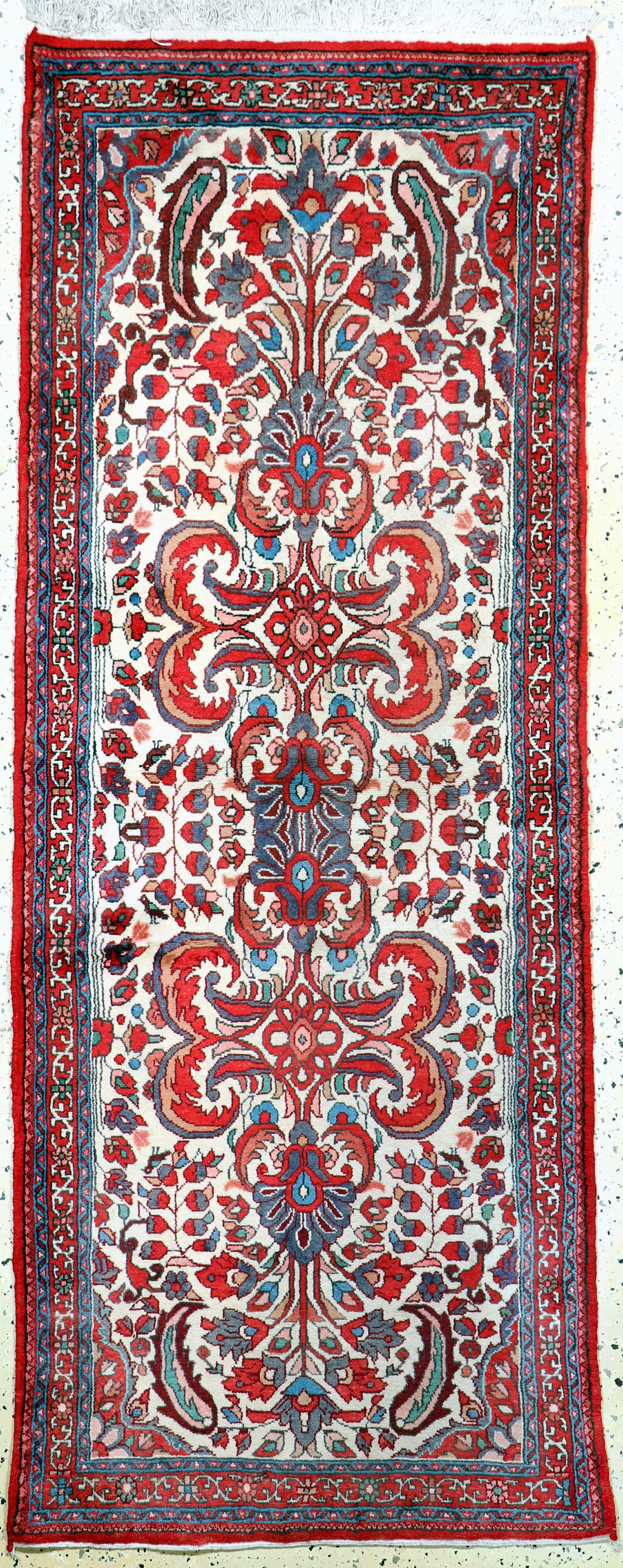 Image 26859347 - Lilian, Persien, ca. 50 Jahre, Wolle auf Baumwolle, ca. 205 x 79 cm Schätzpreis: 390, ...