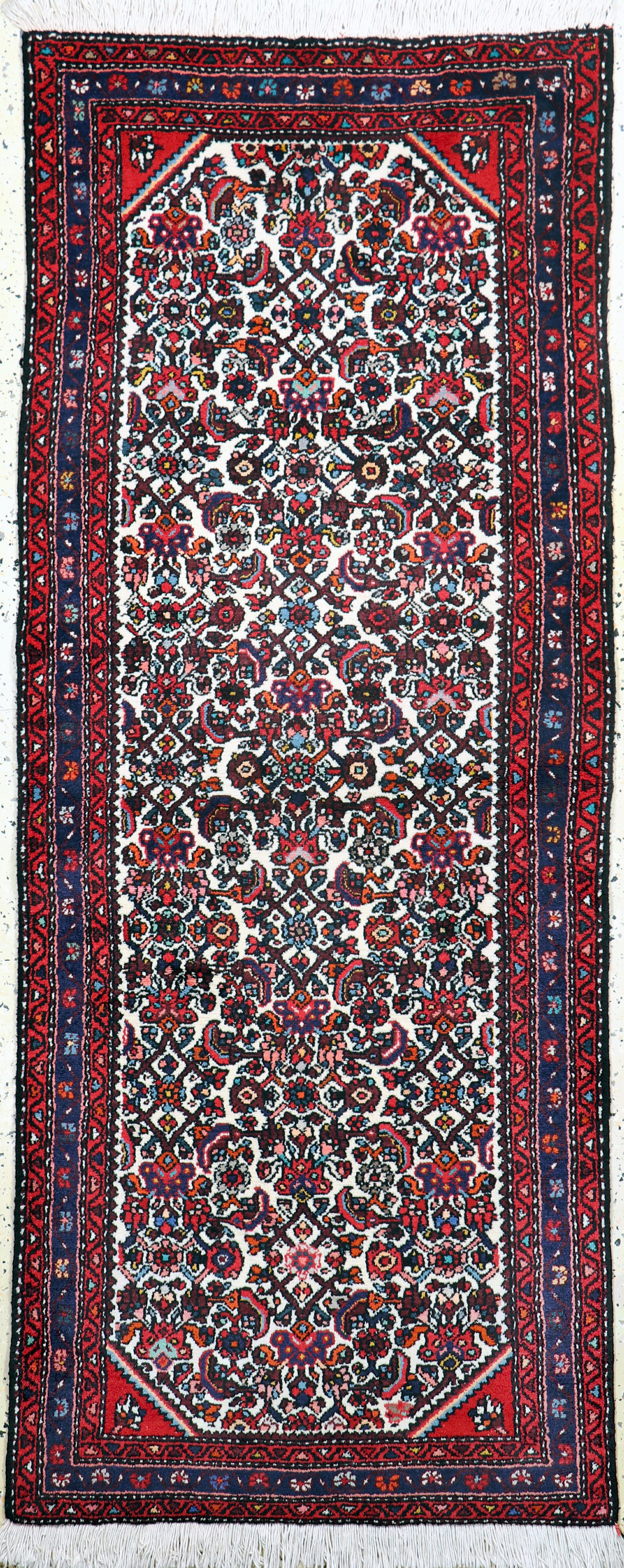 Image 26859348 - Assadabad, Persien, Neuwertig, Wolle auf Baumwolle, ca. 197 x 78 cm Schätzpreis: 490, ...
