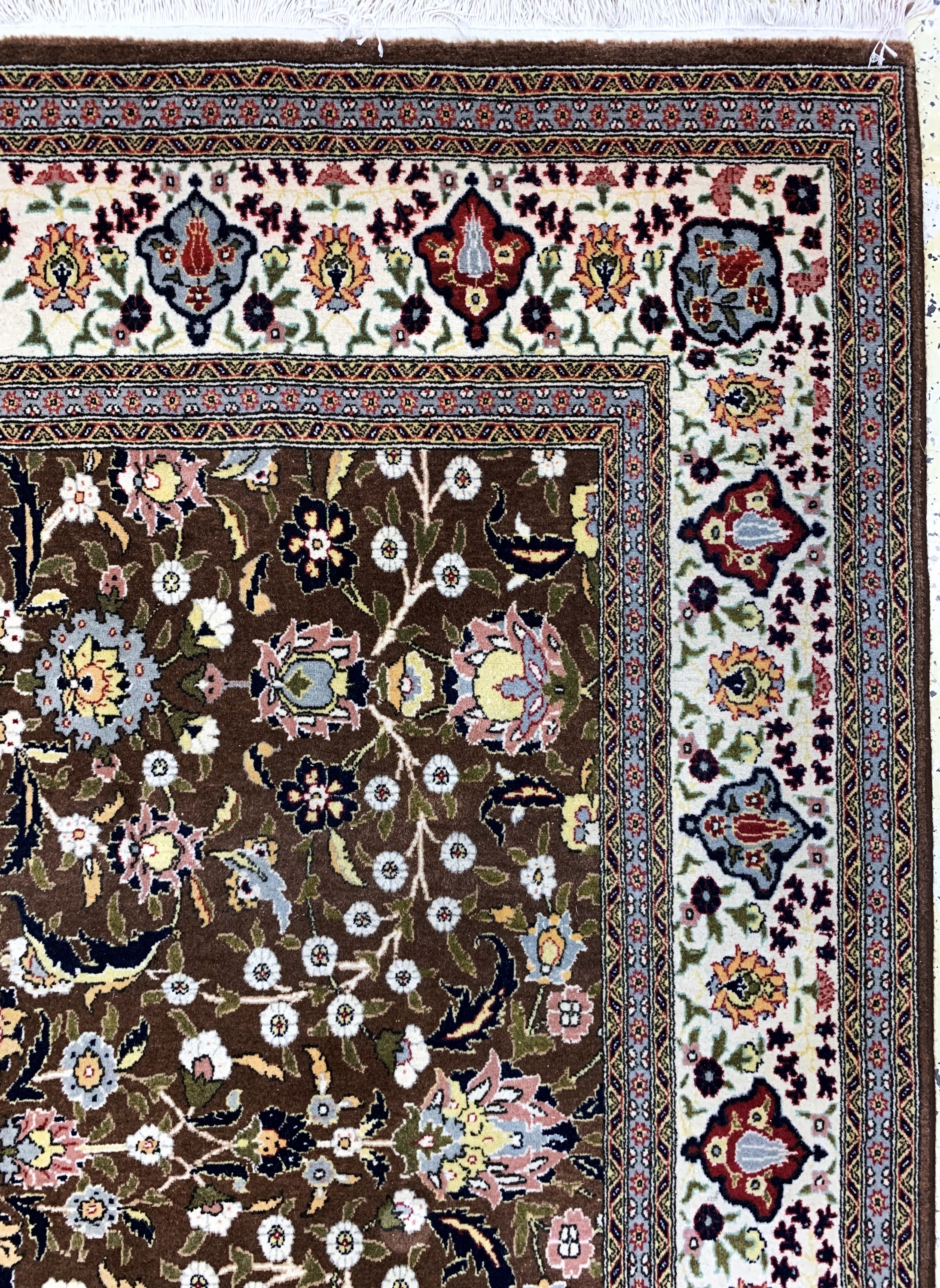 Detail e: Hereke, Türkei, Ende 20.Jhd., Wolle auf Baumwolle, ca. 295 x 197 cm, EHZ: 1-2