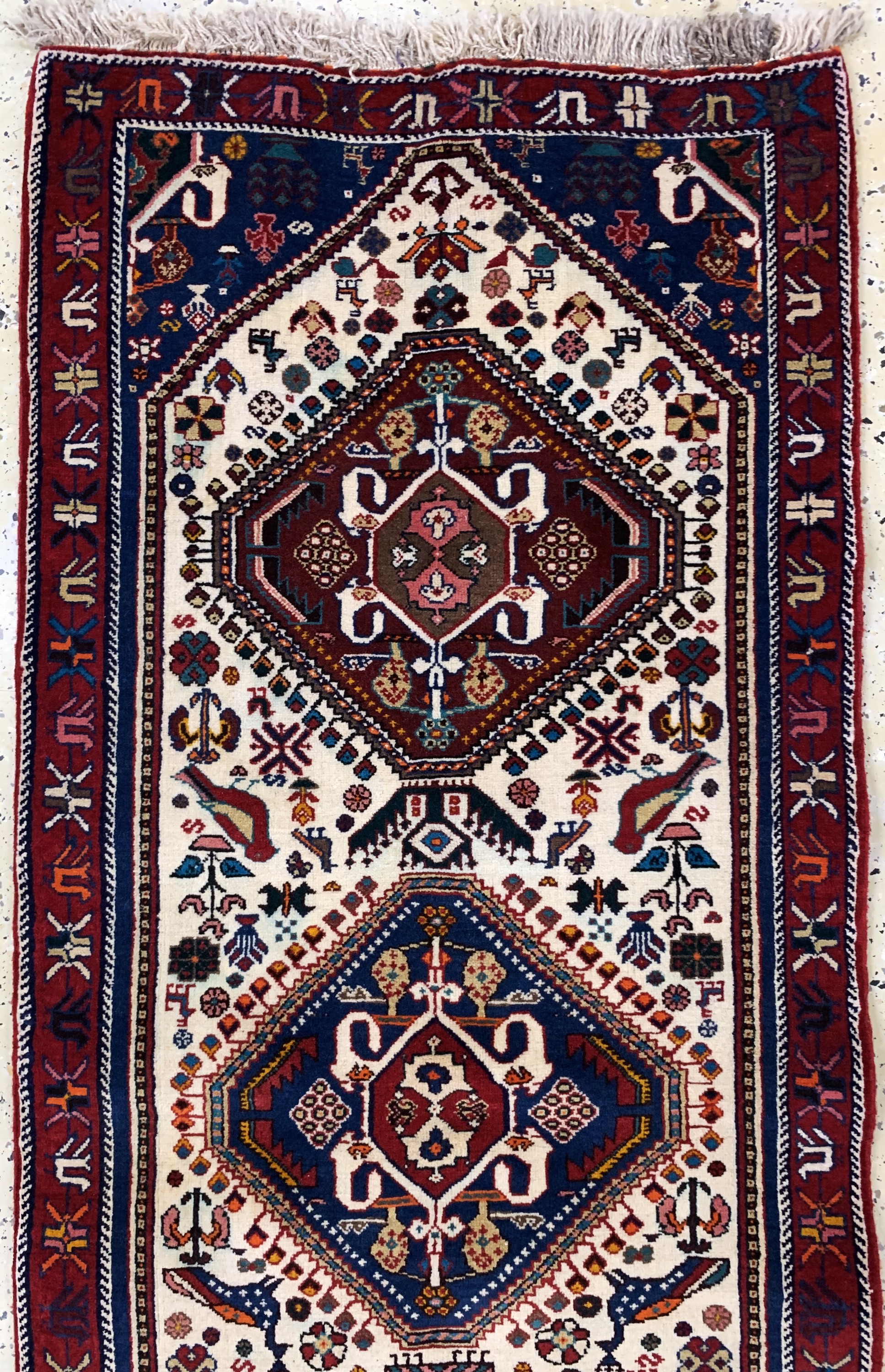Detail a: Ghaschgai alt, Persien, Mitte 20.Jhd, Wolleauf Wolle, ca. 282 x 78 cm, EHZ: 2(Wellig)