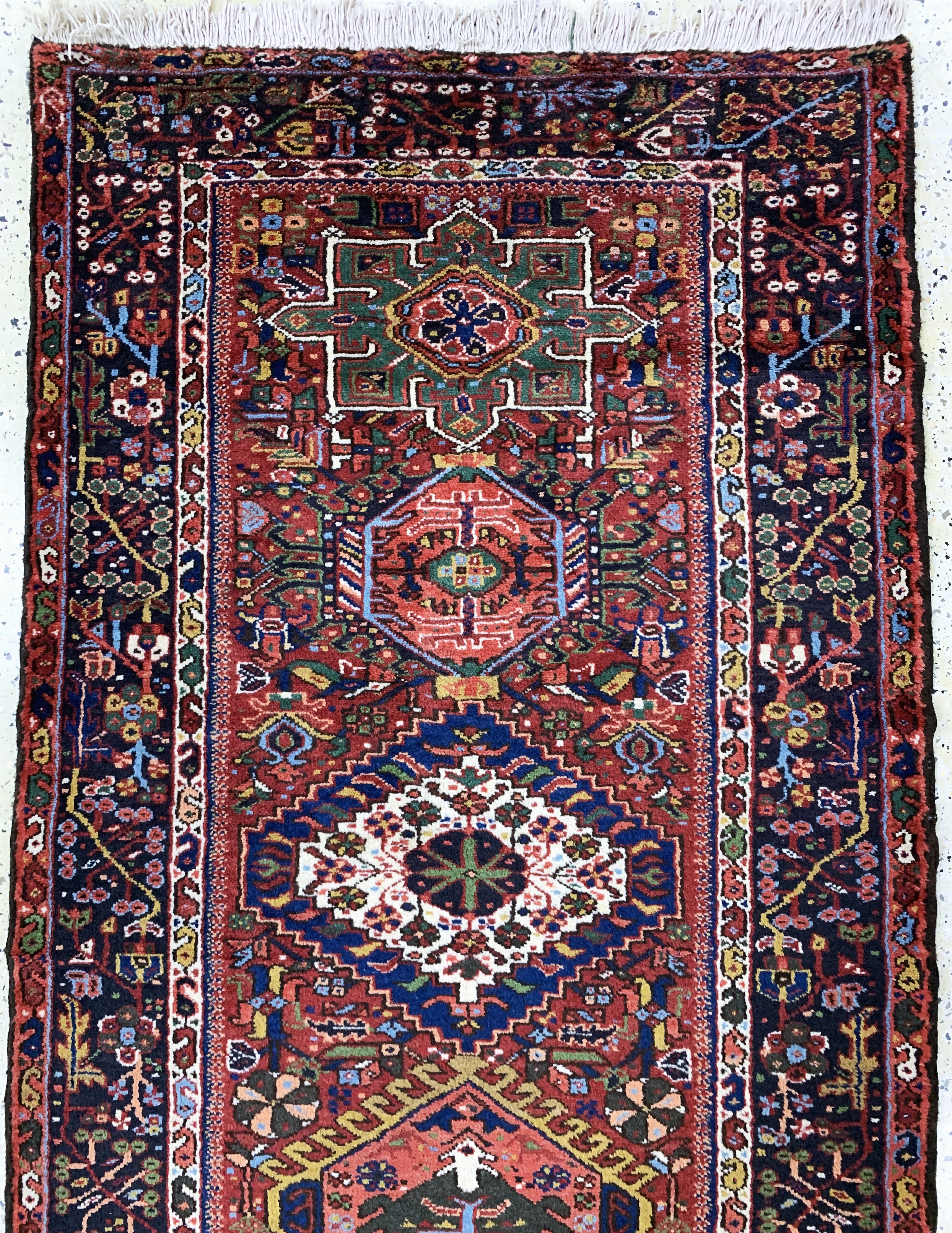 Detail a: Garadjeh alt, Persien, Mitte 20.Jhd, Wolle auf Baumwolle, ca. 326 x 106 cm, EHZ: 2