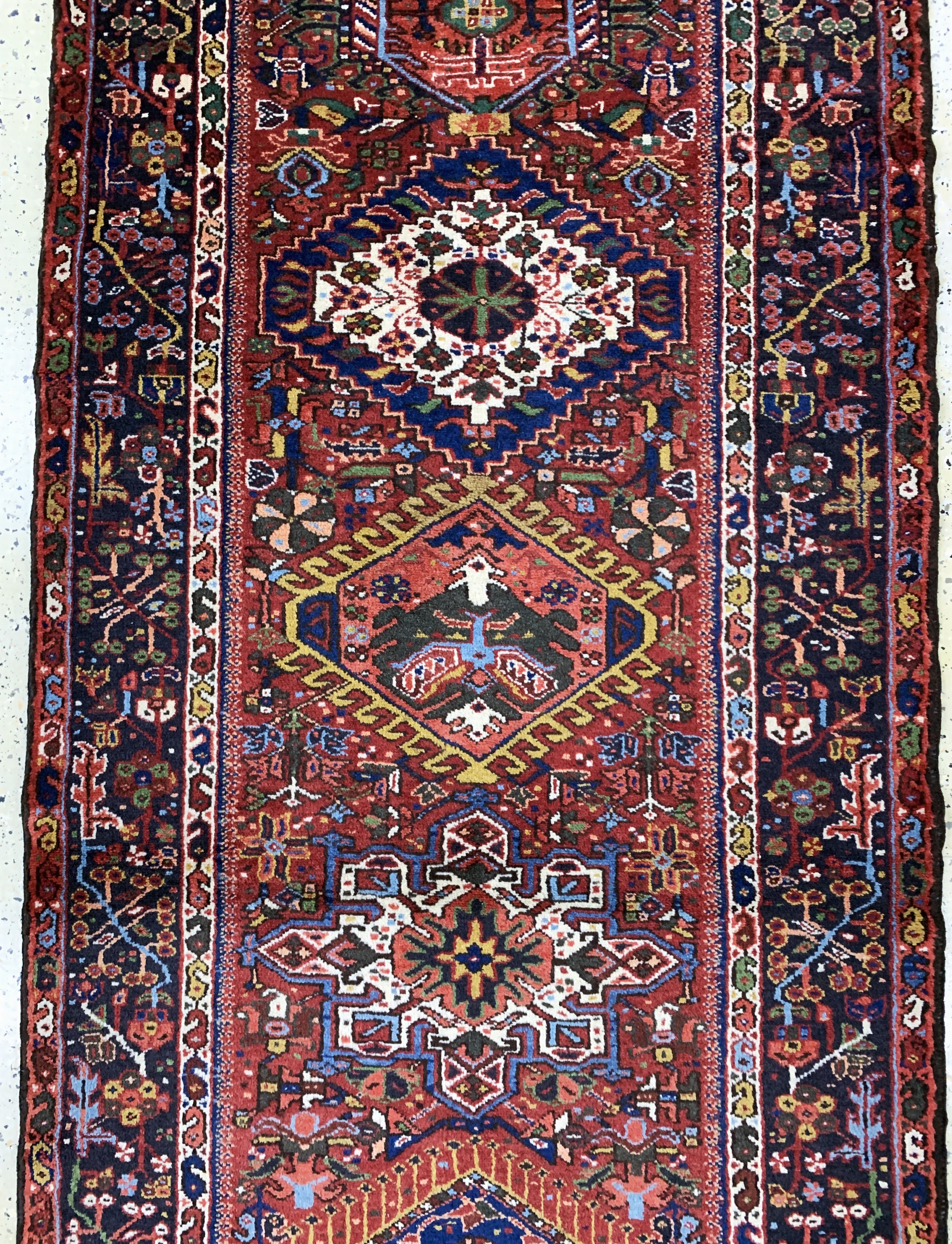 Detail b: Garadjeh alt, Persien, Mitte 20.Jhd, Wolle auf Baumwolle, ca. 326 x 106 cm, EHZ: 2
