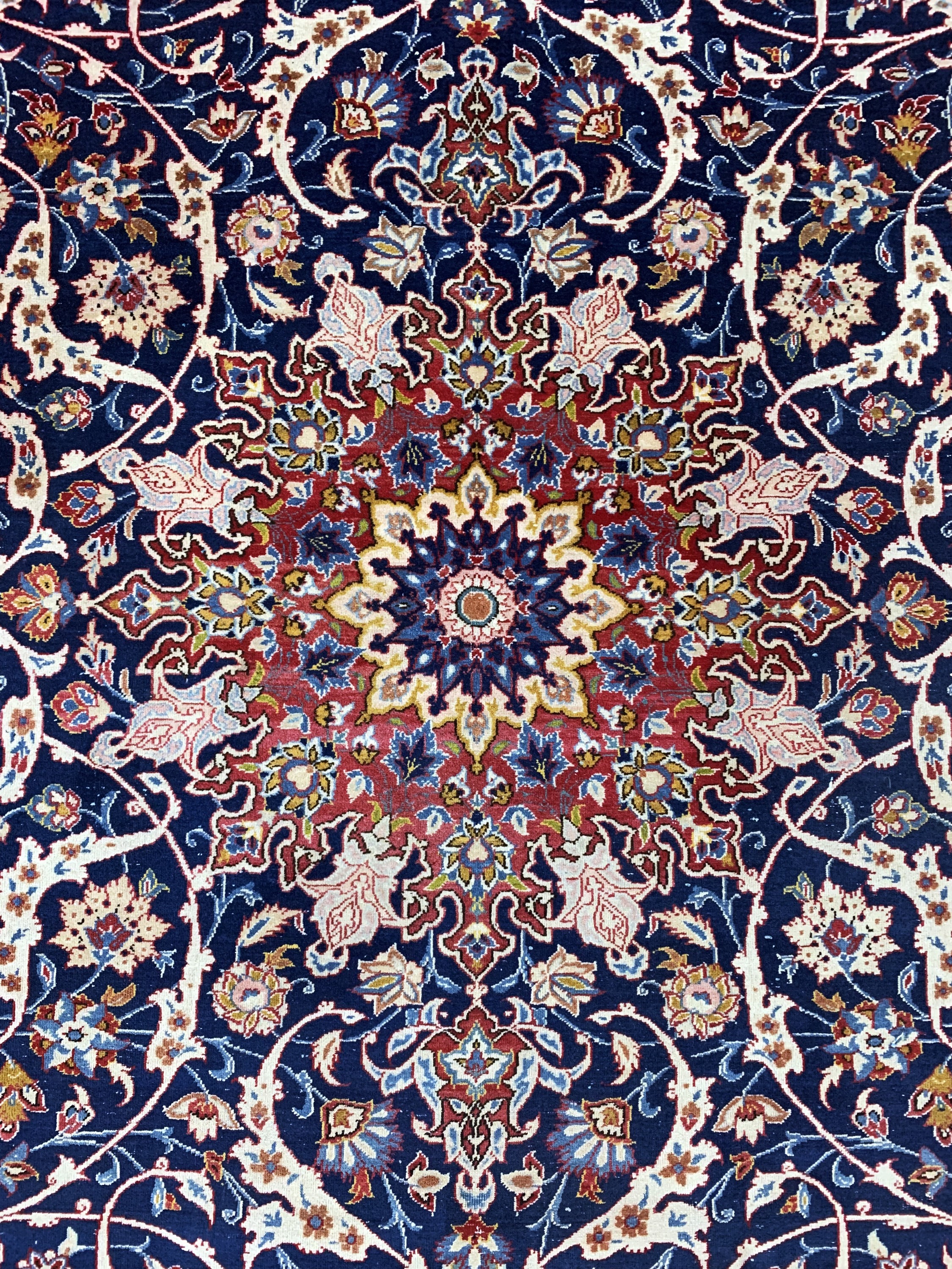 Detail c: Keschan alt, Persien, Mitte 20.Jhd, Wolle auf Baumwolle, ca. 292 x 213 cm, EHZ: 3, (Fransen erneuert)