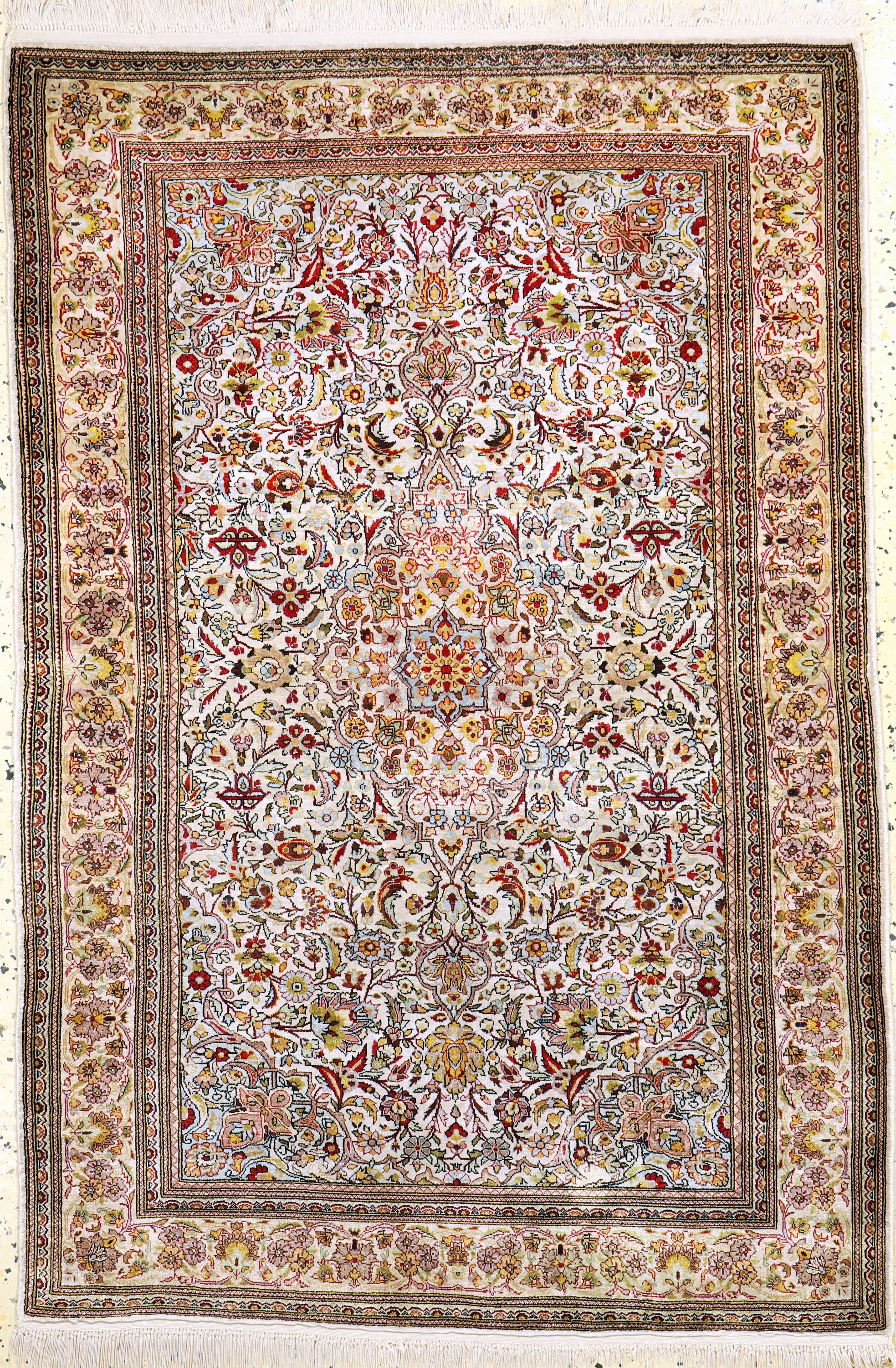 Ghom Seide fein, Ägypten, Mitte 20.Jhd, reine Naturseide, ca. 144 x 98 cm, EHZ: 2-3