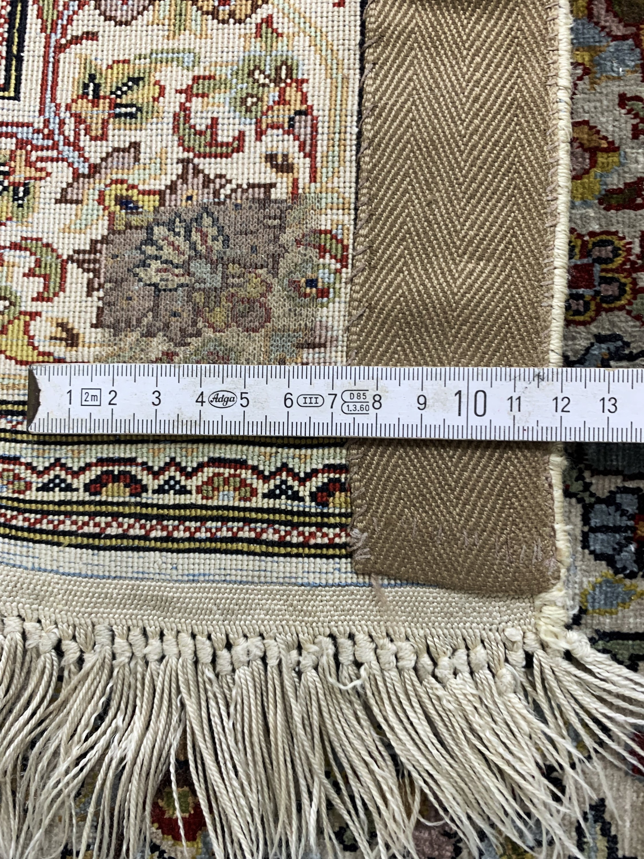 Detail e: Ghom Seide fein, Ägypten, Mitte 20.Jhd, reine Naturseide, ca. 144 x 98 cm, EHZ: 2-3