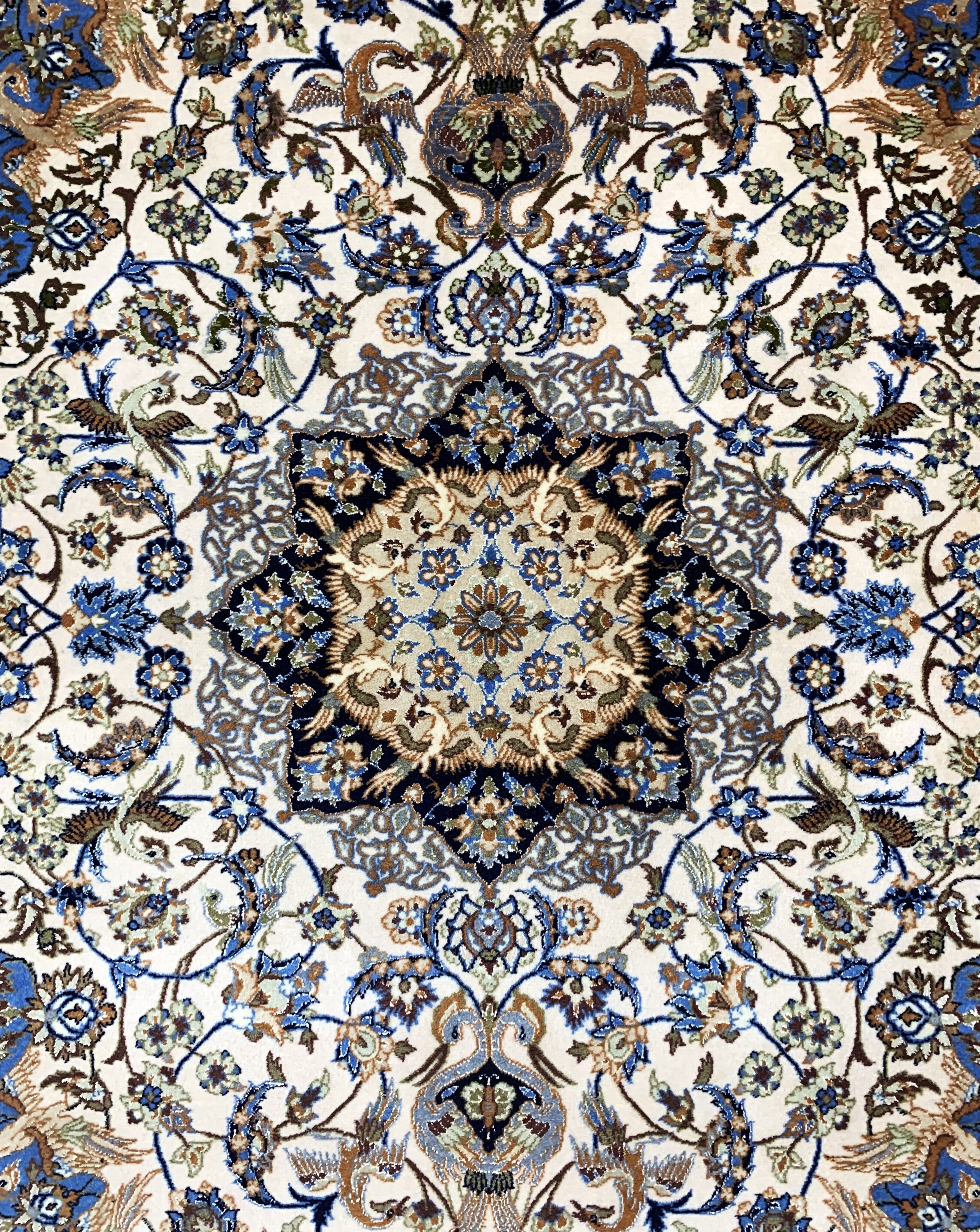 Detail b: Esfahan fein, Persien, Ende 20.Jhd, Korkwolle mit und auf Seide, ca. 165 x 113 cm,ca. 1,0 Mio. Kn/qm, EHZ: 1-2(Abrasch)