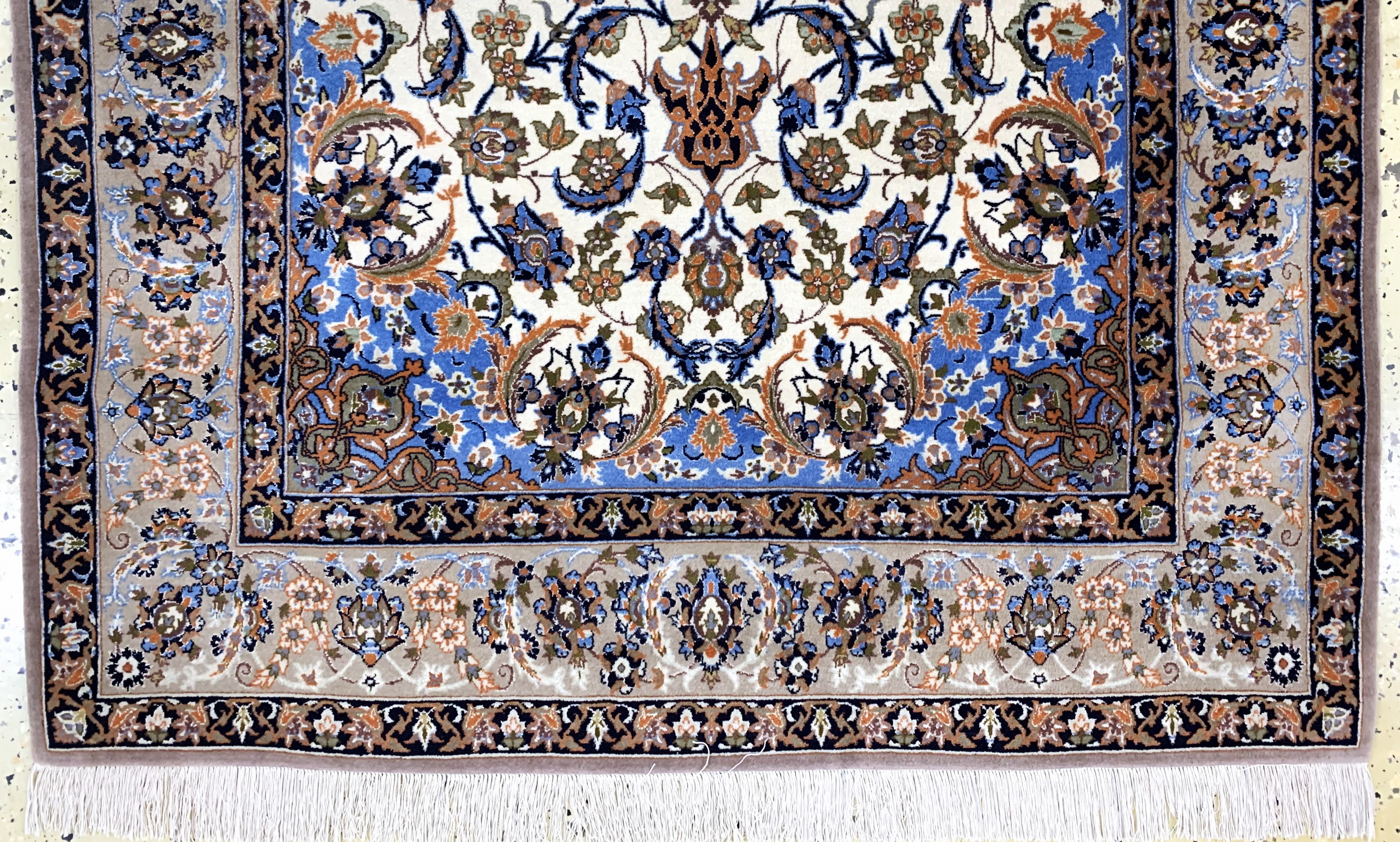 Detail c: Esfahan fein, Persien, Ende 20.Jhd, Korkwolle mit und auf Seide, ca. 177 x 110 cm,ca. 1,0 Mio. Kn/qm, EHZ: 1-2