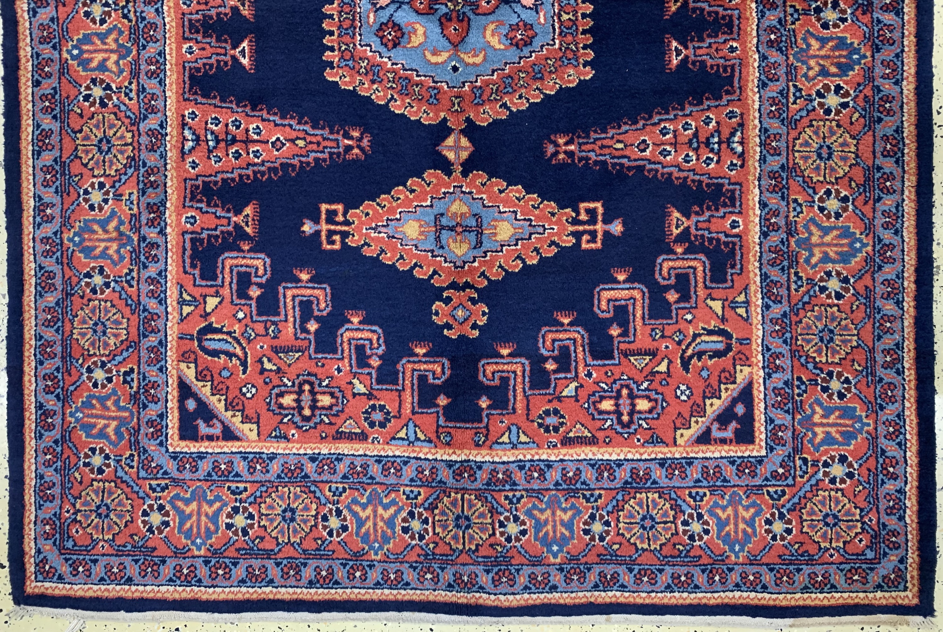 Detail b: Wiss alt, Persien, Mitte 20.Jhd, Wolle auf Baumwolle, ca. 225 x 149 cm, EHZ: 2