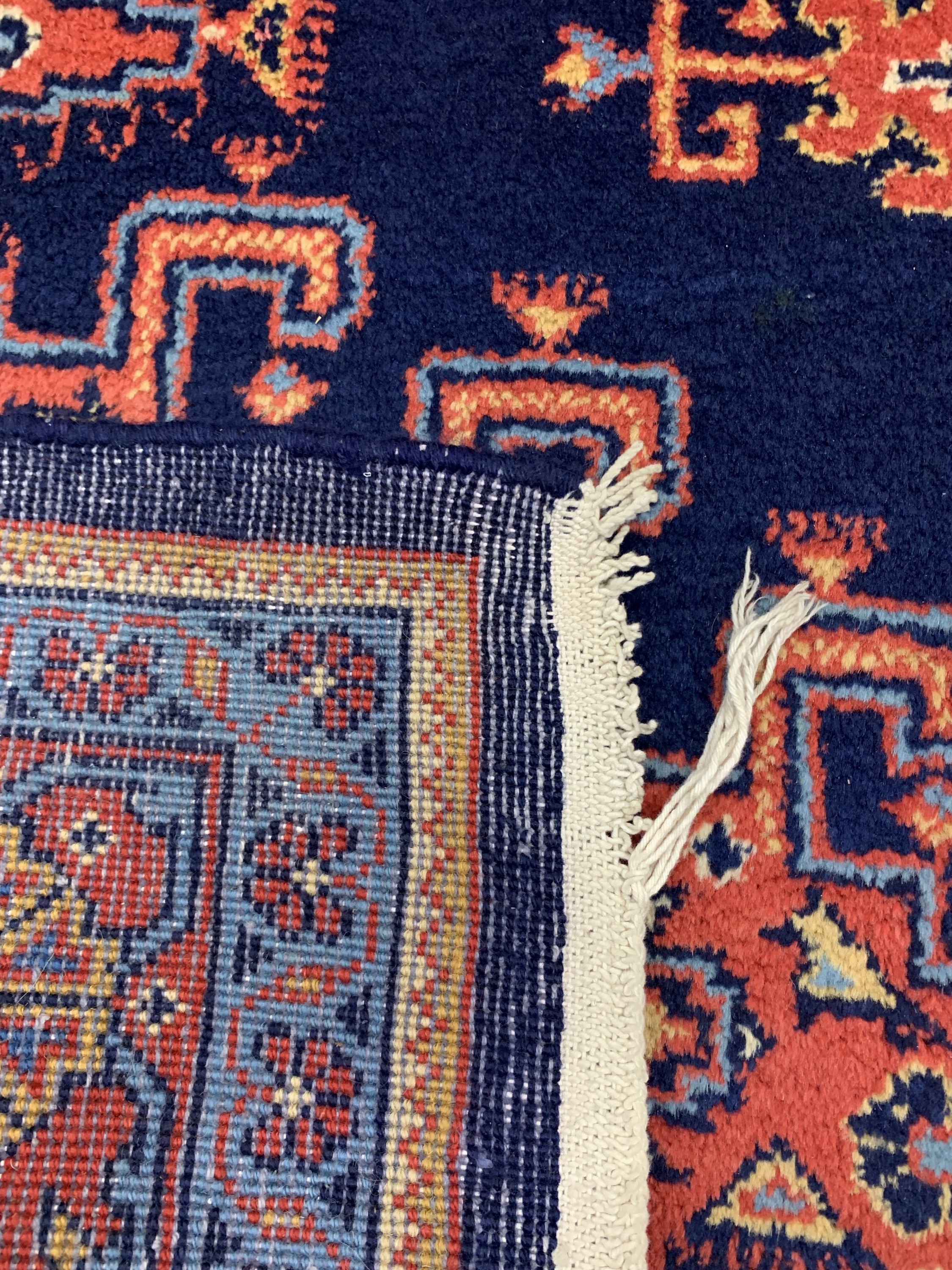 Detail d: Wiss alt, Persien, Mitte 20.Jhd, Wolle auf Baumwolle, ca. 225 x 149 cm, EHZ: 2
