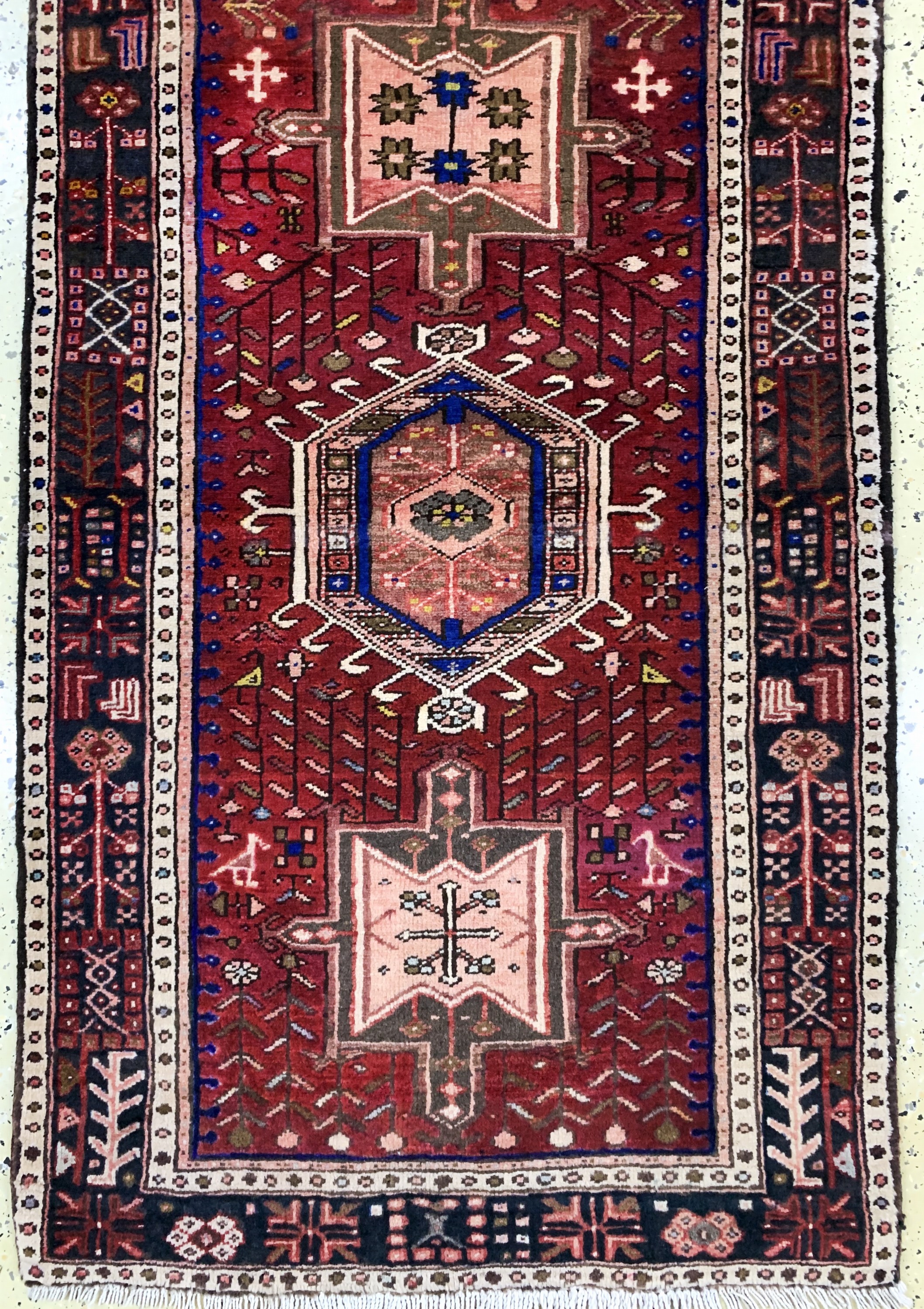 Detail c: Garadjeh alt, Persien, Mitte 20.Jhd, Wolle auf Baumwolle, ca. 336 x 97 cm, EHZ: 2