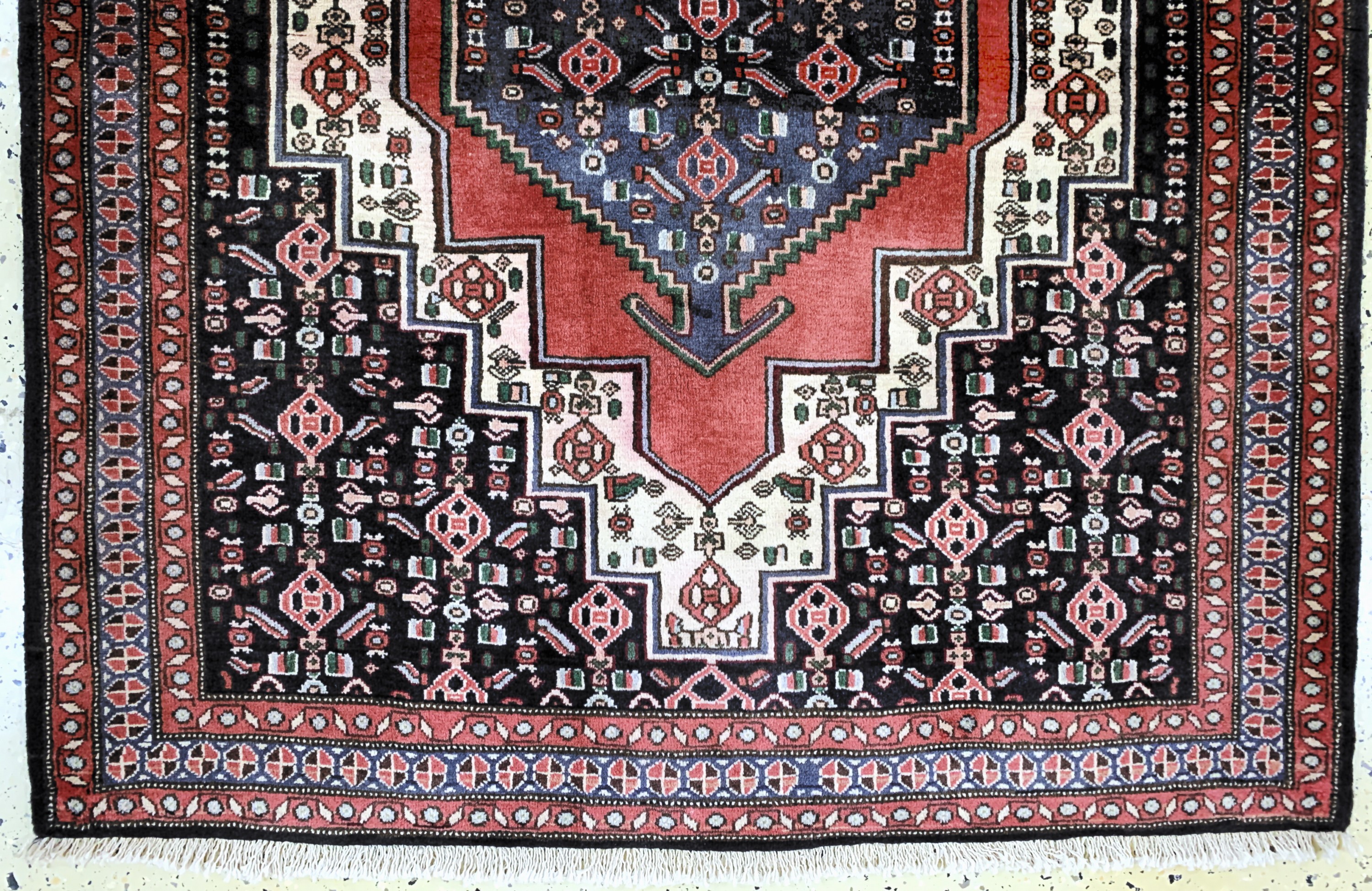 Detail b: Senneh alt, Persien, Mitte 20.Jhd, Wolle auf Baumwolle, ca. 156 x 126 cm, EHZ: 2