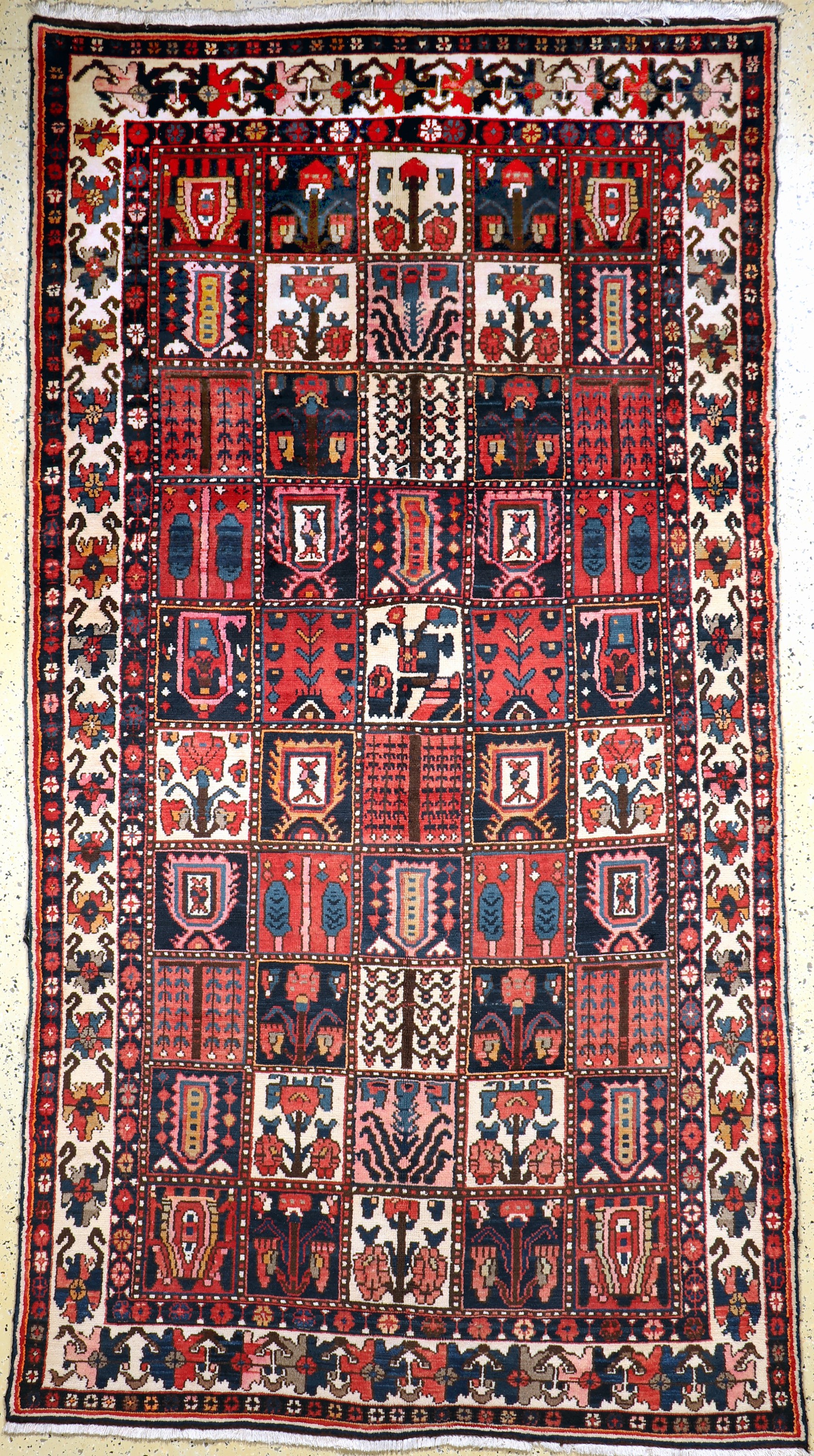 Bachtiar, Persien, Mitte 20.Jhd, Wolle auf Baumwolle, ca. 297 x 160 cm, EHZ: 2