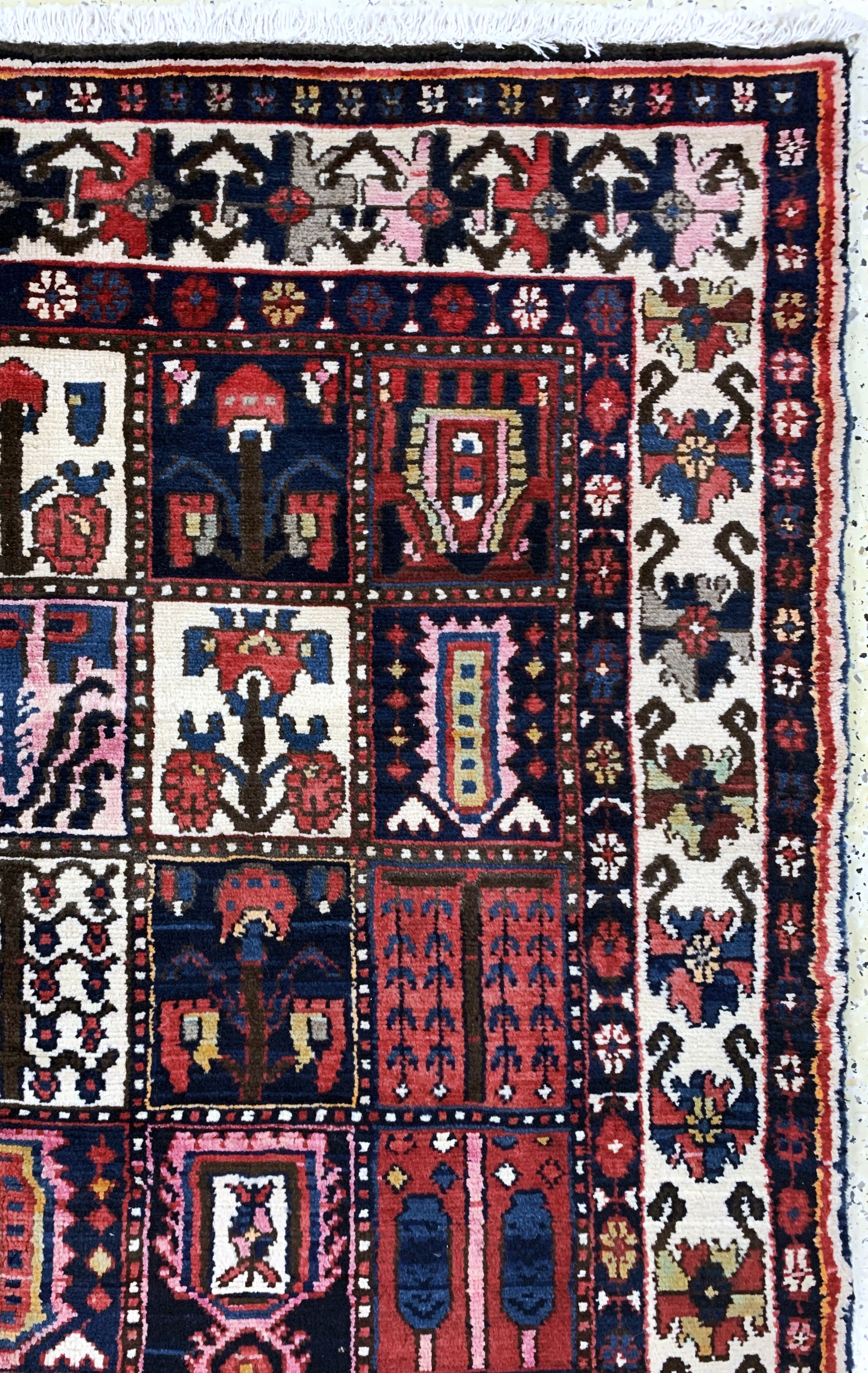 Detail d: Bachtiar, Persien, Mitte 20.Jhd, Wolle auf Baumwolle, ca. 297 x 160 cm, EHZ: 2