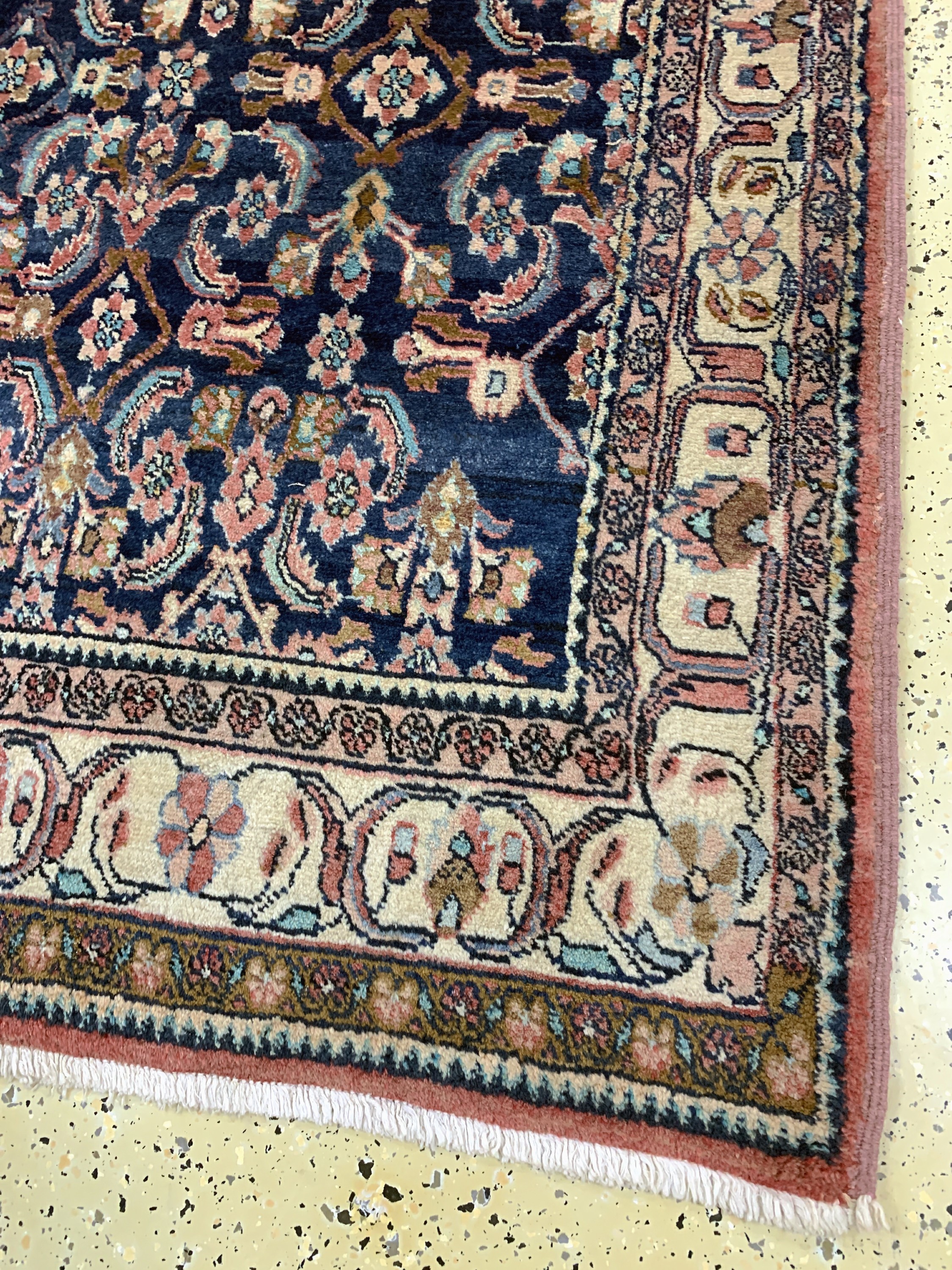 Detail c: Lilian alt, Persien, Anfang 20.Jhd, Wolle auf Baumwolle, ca. 279 x 165 cm, EHZ: 2(kleines Loch).