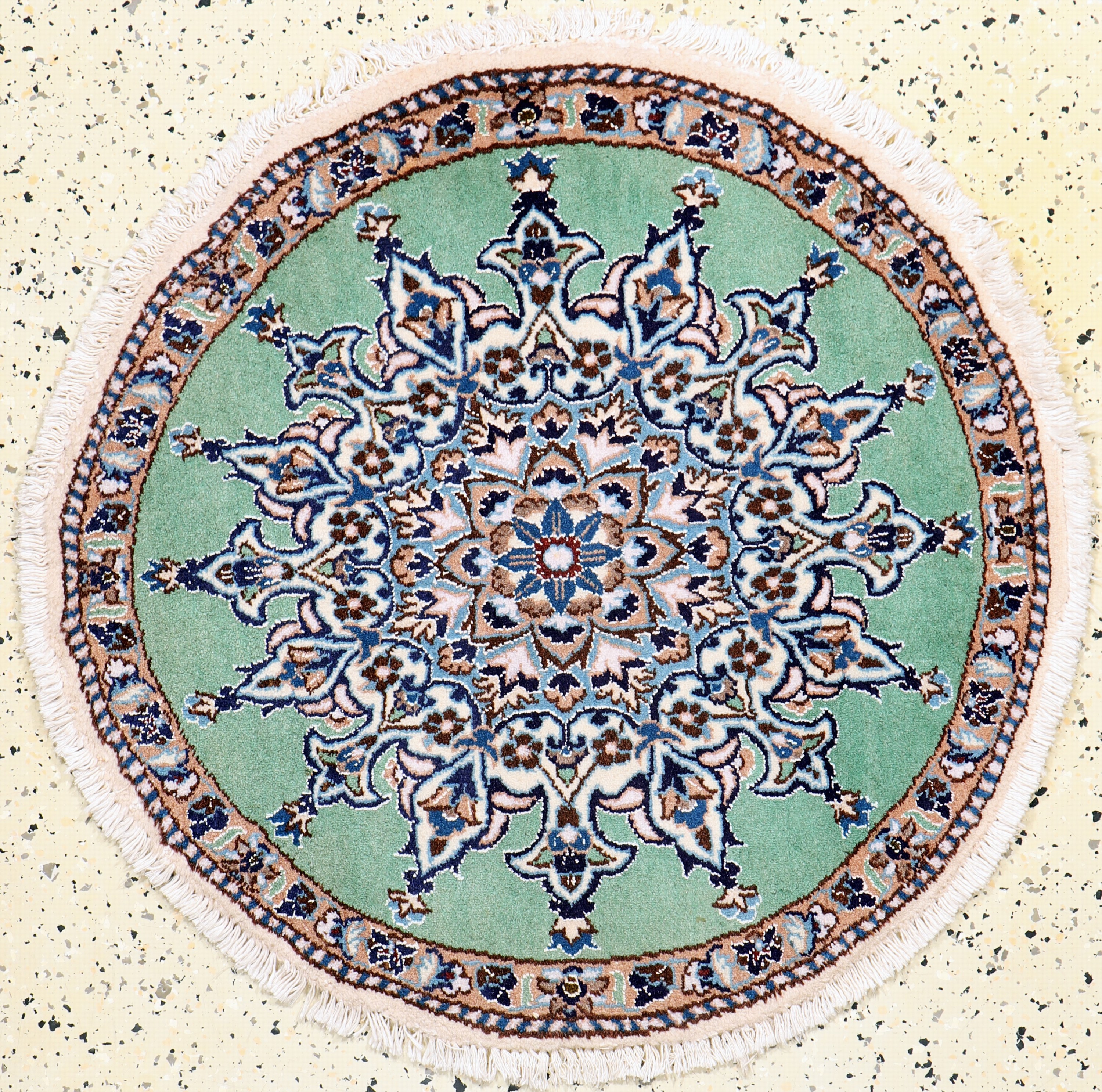 Image 26859582 - Nain, Persien, Neuwertig, Wolle auf Baumwolle, durchmesser: ca. 80 cm Schätzpreis: ...