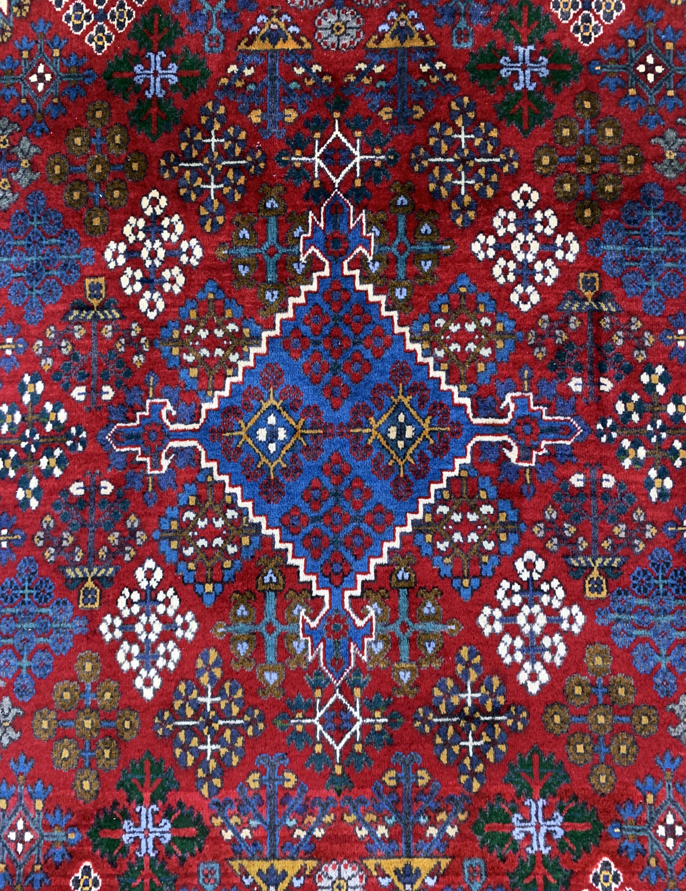 Detail c: Meymeh, Persien, ca. 50 Jahre, Wolle auf Baumwolle, ca. 196 x 95 cm, EHZ: 2