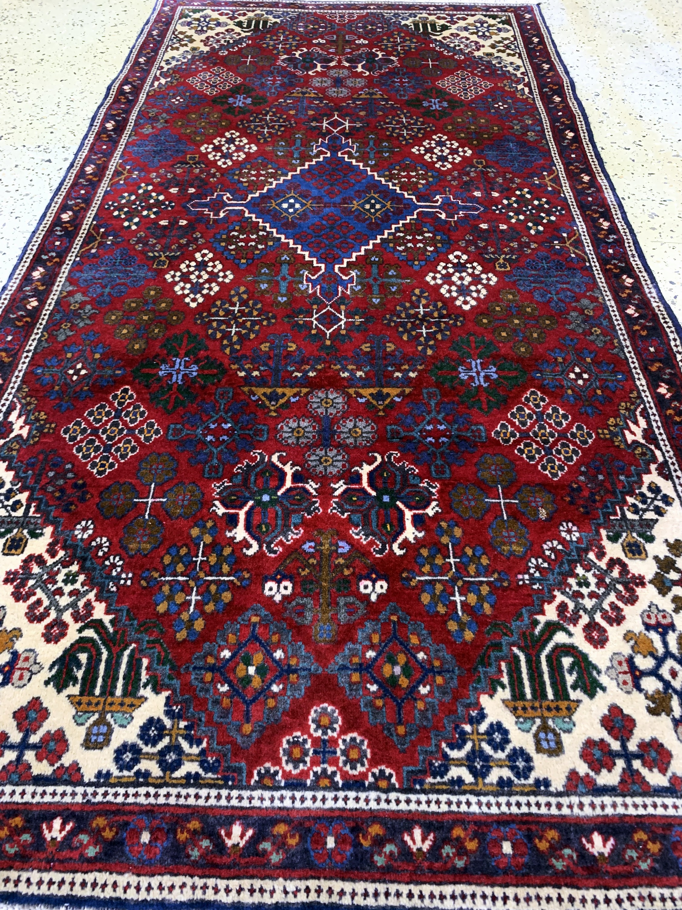 Detail d: Meymeh, Persien, ca. 50 Jahre, Wolle auf Baumwolle, ca. 196 x 95 cm, EHZ: 2