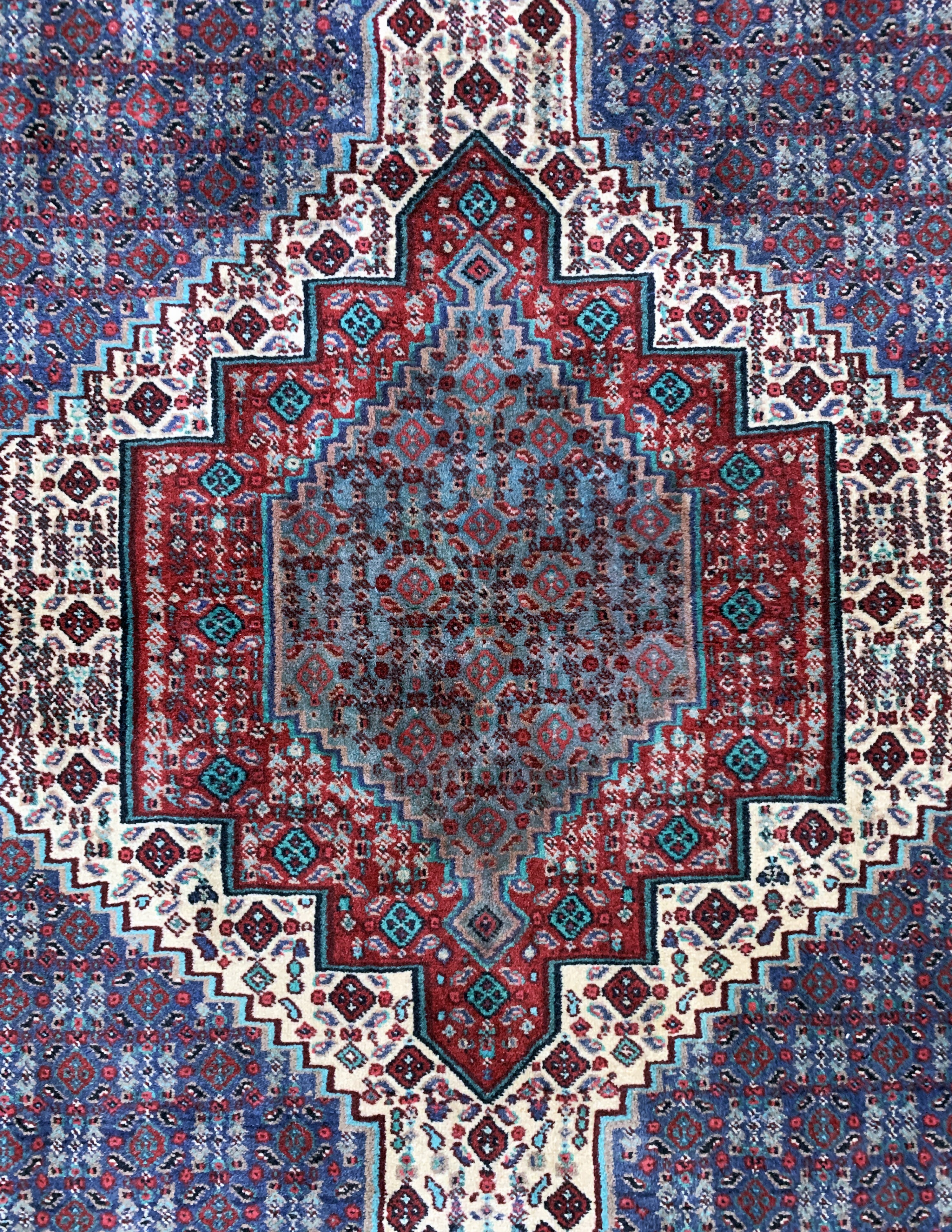 Detail c: Senneh, Persien, ca. 50 Jahre, Wolle auf Baumwolle, ca. 154 x 125 cm, EHZ: 2