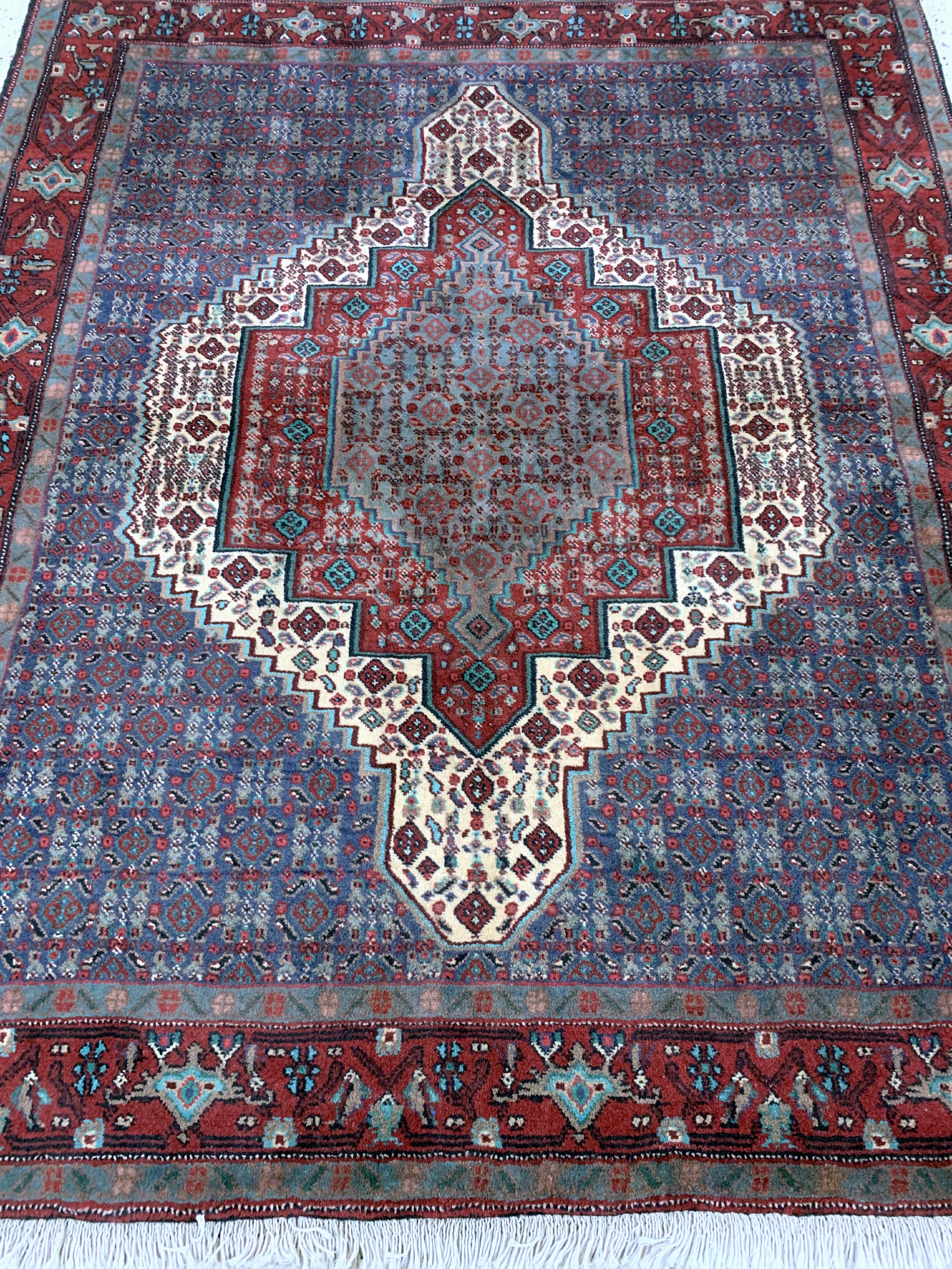 Detail d: Senneh, Persien, ca. 50 Jahre, Wolle auf Baumwolle, ca. 154 x 125 cm, EHZ: 2