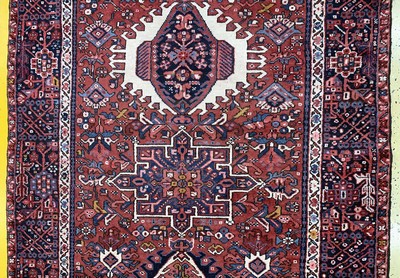 26859519c - Garadjeh alt, Persien, Mitte 20.Jhd, Wolle auf Baumwolle, ca. 385 x 147 cm, EHZ: 1-2 ...