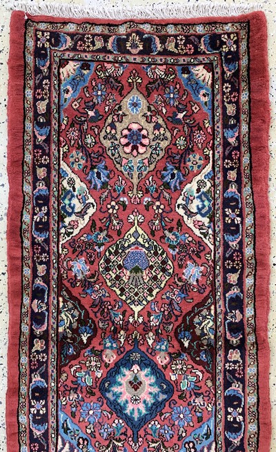 26859560a - Mehraban alt, Persien, Mitte 20.Jhd, Wolle auf Baumwolle, ca. 293 x 77 cm, EHZ: 2 ...