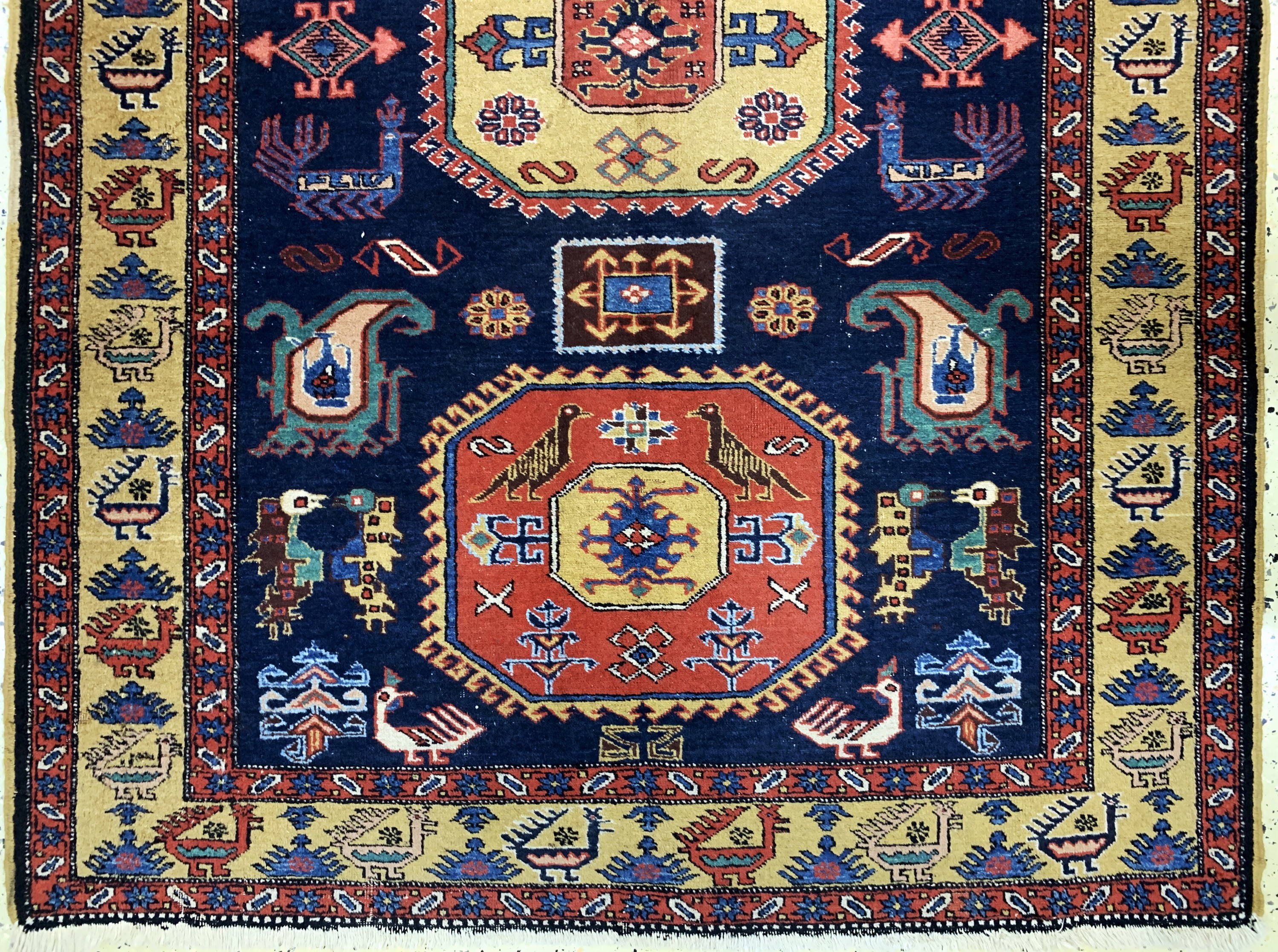 Detail b: Meschgin alt, Persien, Mitte 20.Jhd, Wolle auf Baumwolle, ca. 205 x 140 cm, EHZ: 3