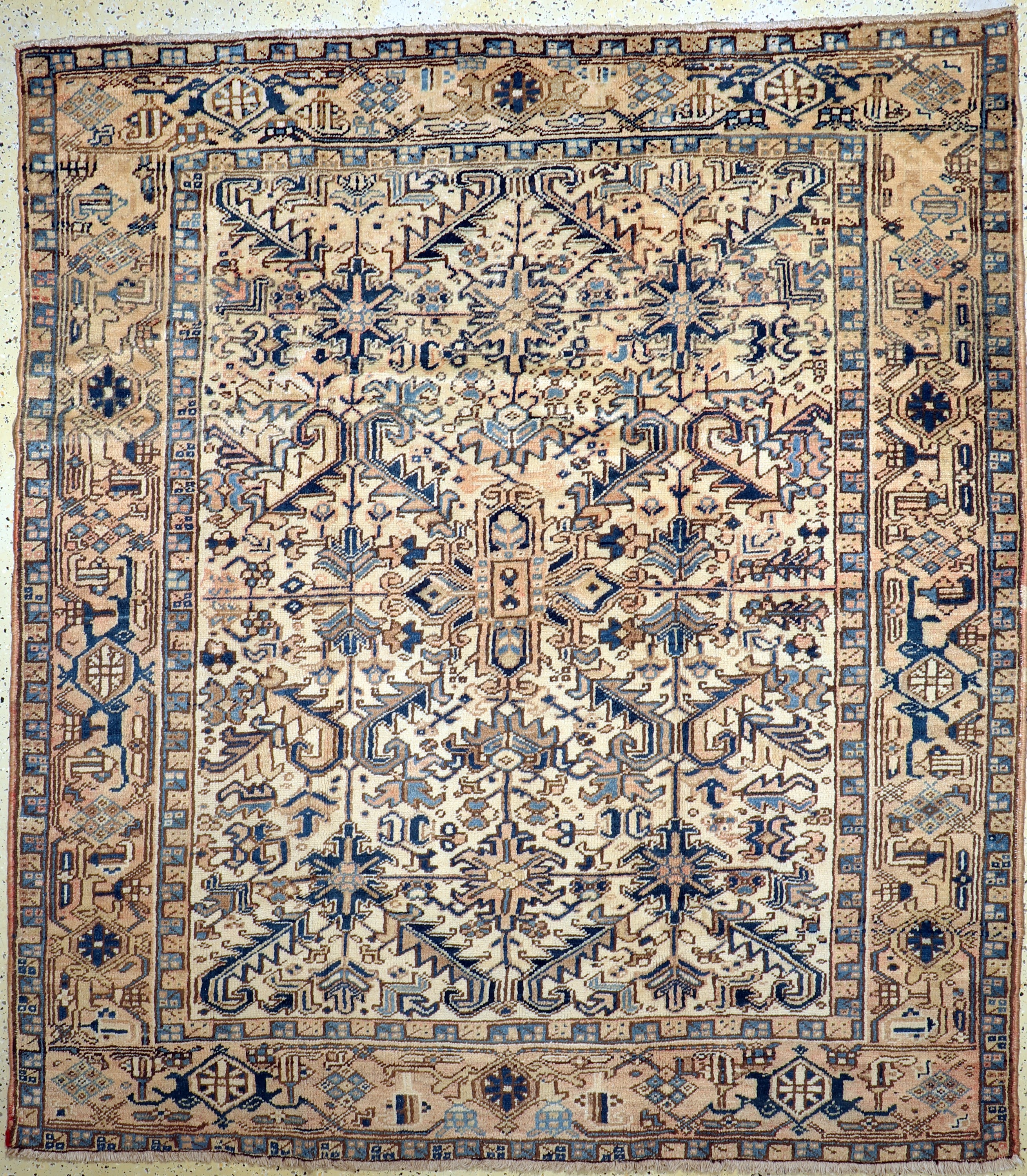Heriz alt, Persien, Mitte 20.Jhd, Wolle aufBaumwolle, ca. 242 x 215 cm, EHZ: 2