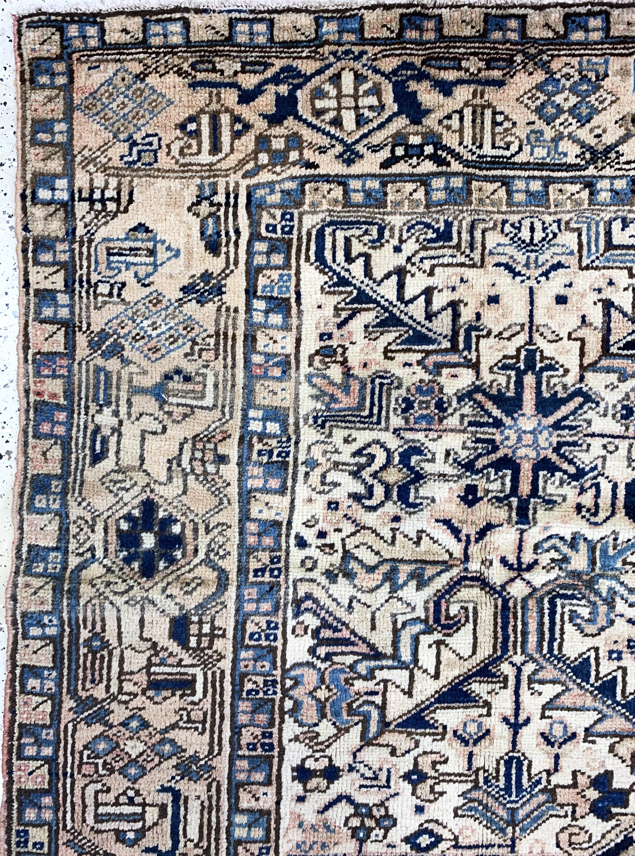 Detail d: Heriz alt, Persien, Mitte 20.Jhd, Wolle aufBaumwolle, ca. 242 x 215 cm, EHZ: 2