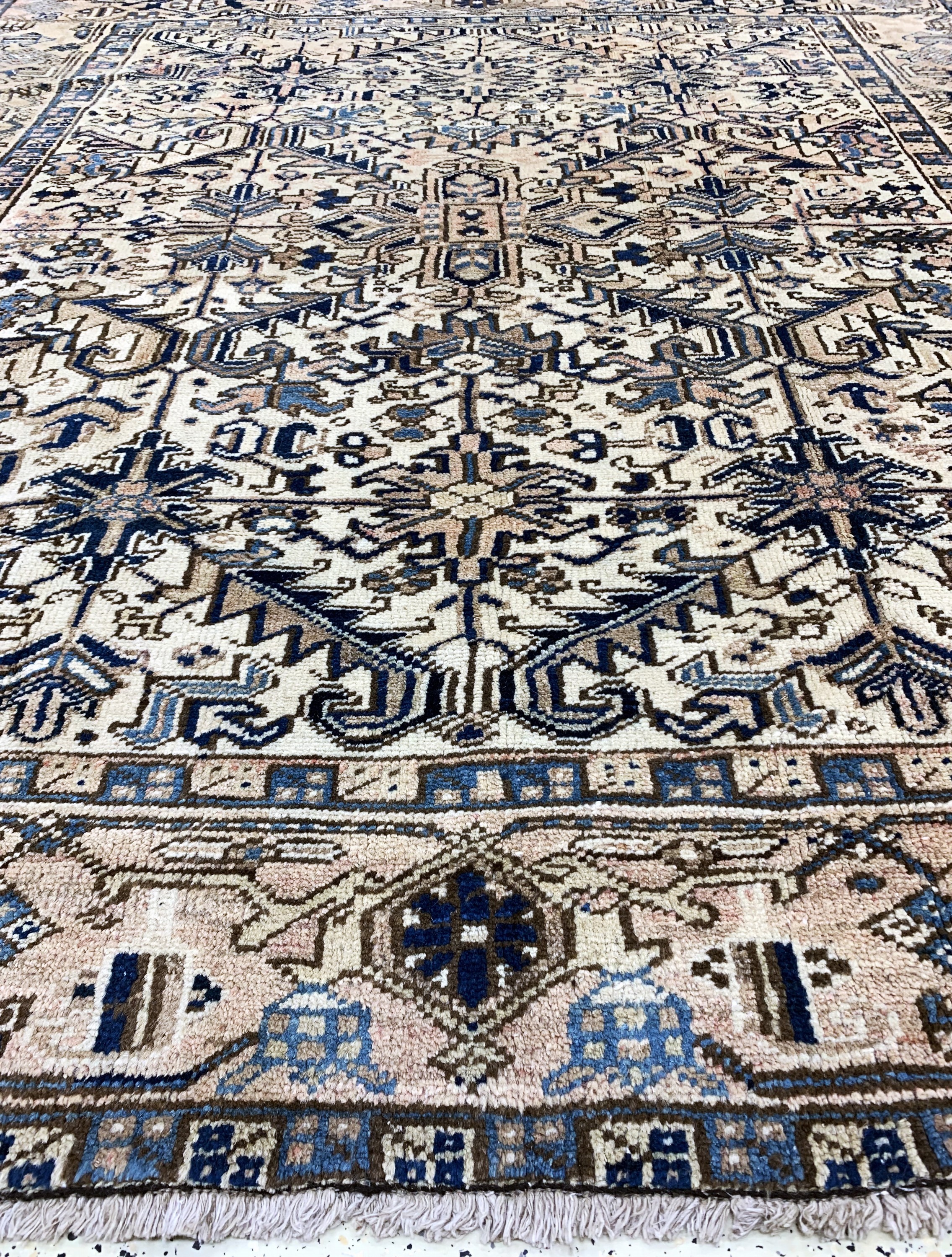 Detail f: Heriz alt, Persien, Mitte 20.Jhd, Wolle aufBaumwolle, ca. 242 x 215 cm, EHZ: 2