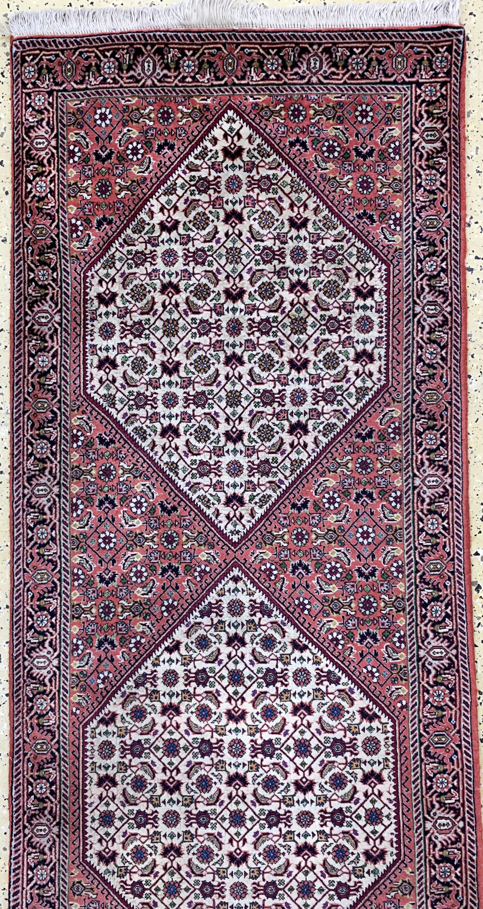 Detail a: Bidjar fein, Persien, Ende 20.Jhd, Wolle auf Baumwolle, ca. 537 x 83 cm, Ränder leicht beschädigt, EHZ: 2