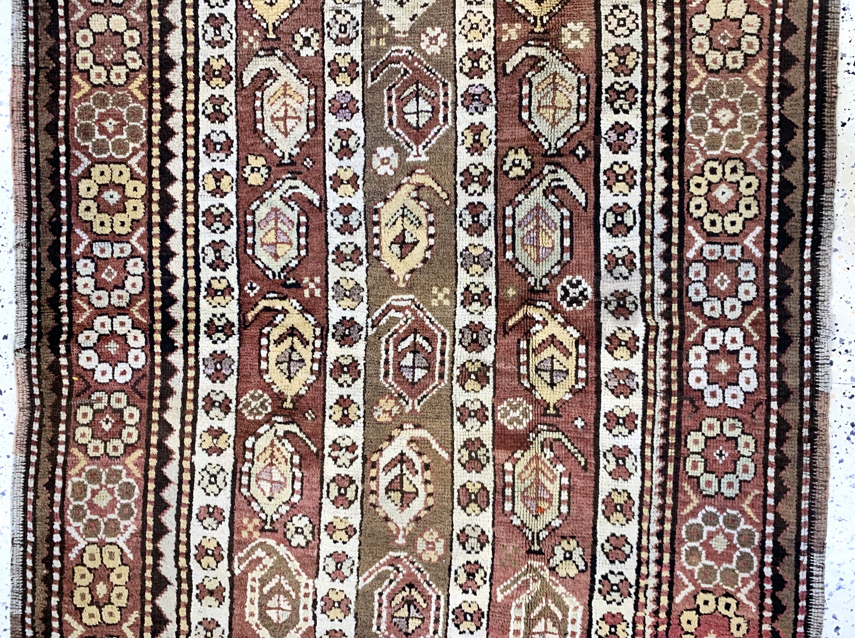 Detail b: Karabagh antik, Kaukasus, um 1900, Wolle auf Wolle, ca. 186 x 112 cm, EHZ: 2-3