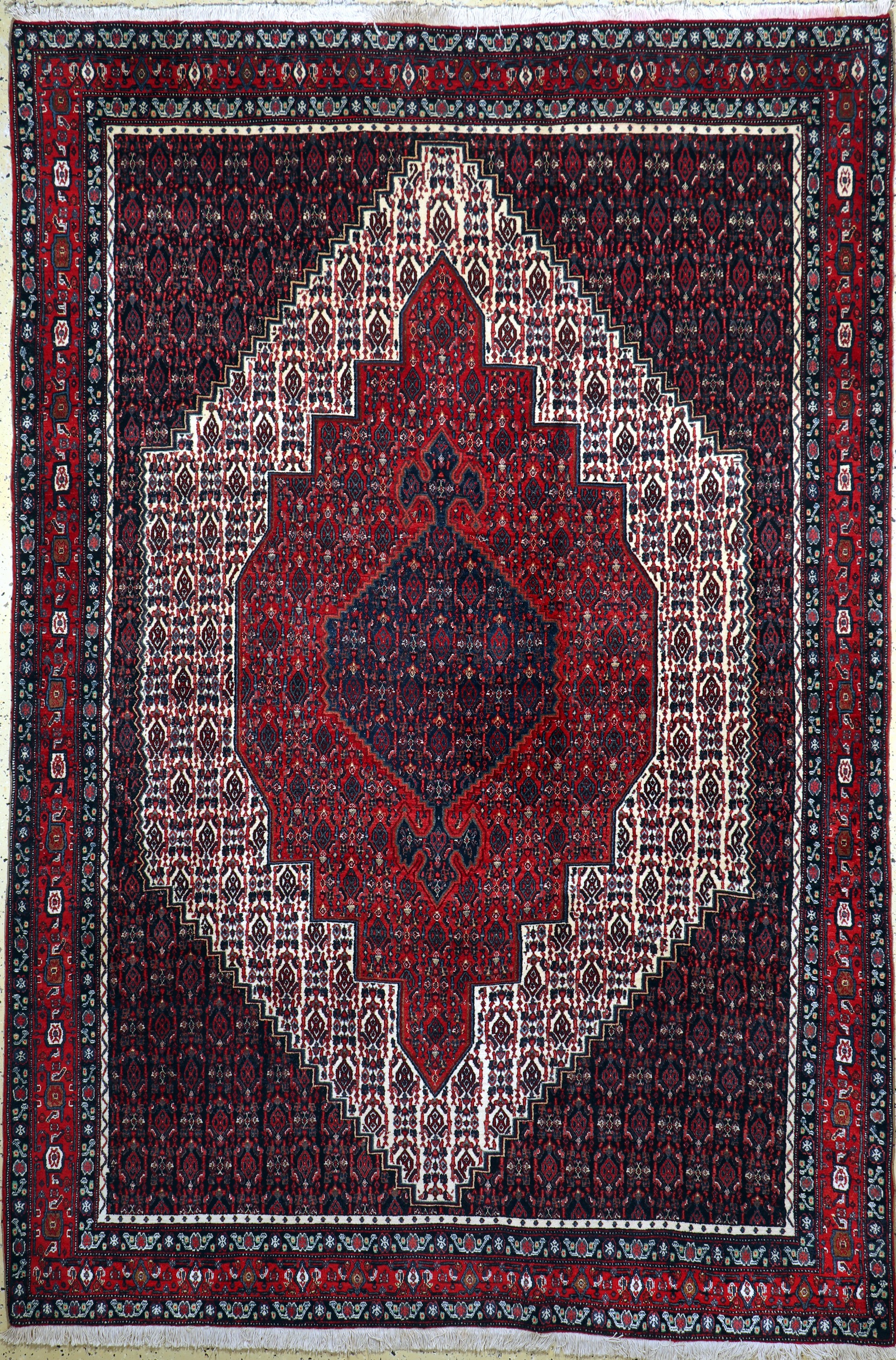Senneh alt, Persien, Mitte 20.Jhd, Wolle auf Baumwolle, ca. 307 x 205 cm, EHZ: 2