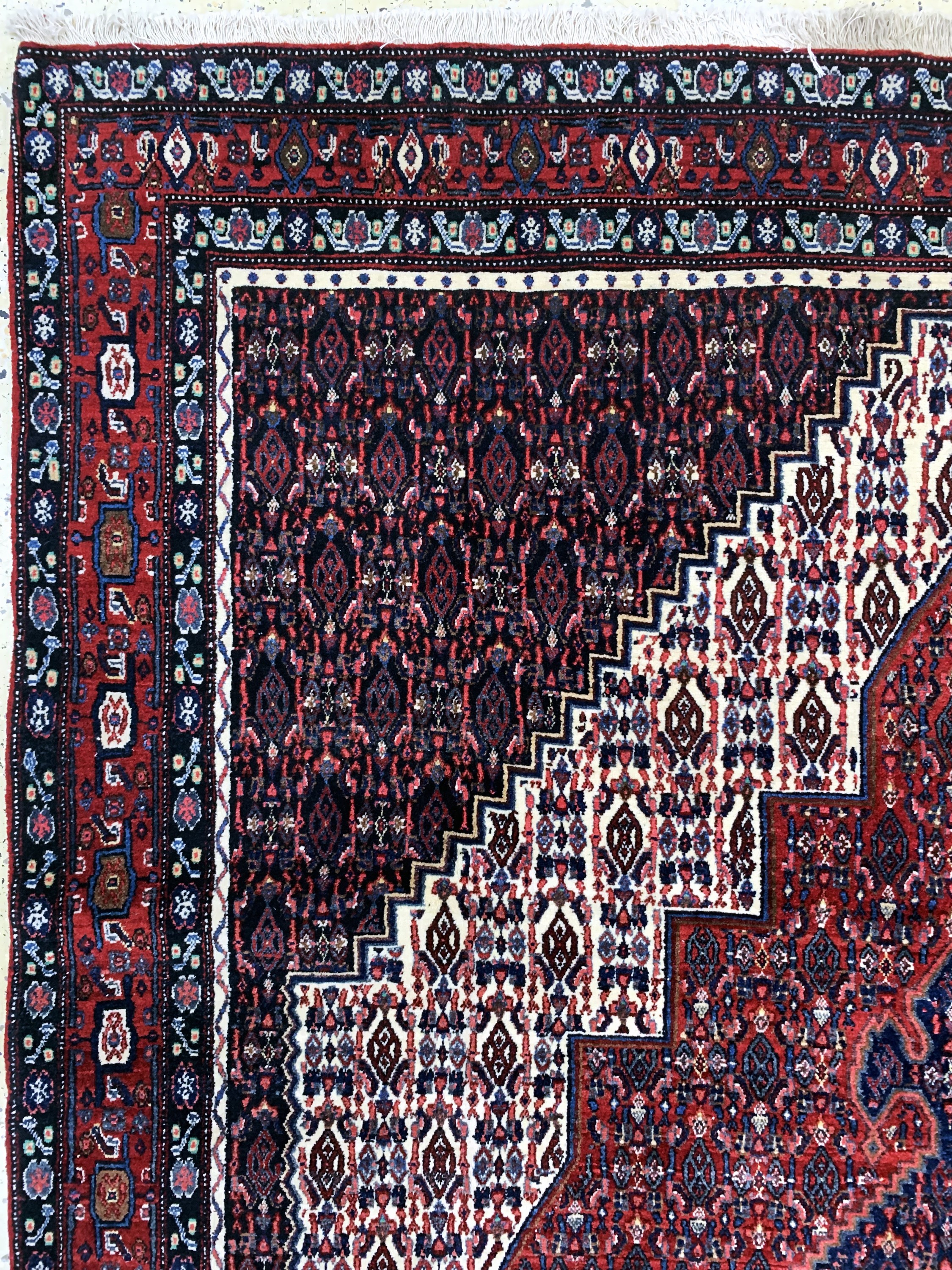 Detail d: Senneh alt, Persien, Mitte 20.Jhd, Wolle auf Baumwolle, ca. 307 x 205 cm, EHZ: 2