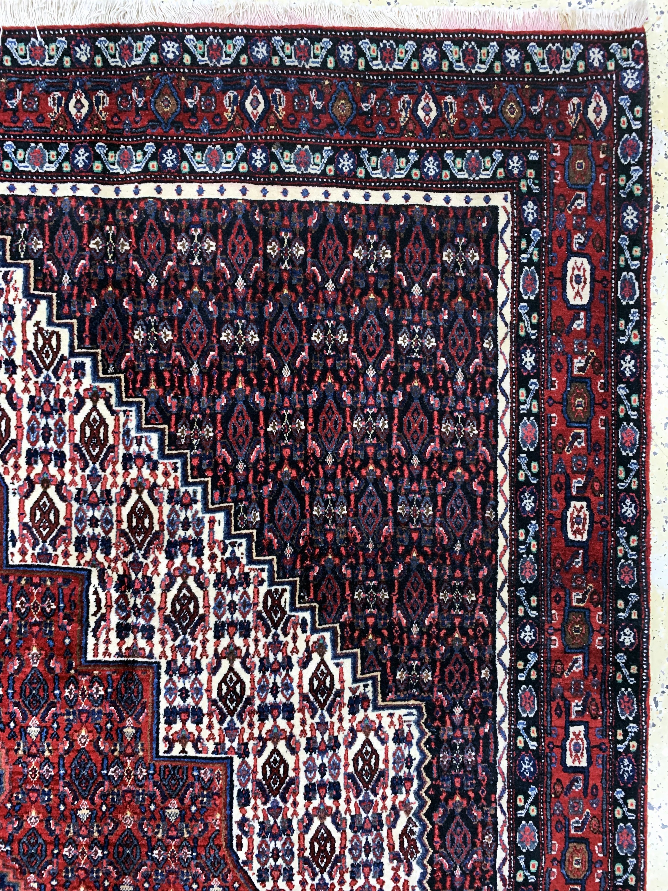 Detail e: Senneh alt, Persien, Mitte 20.Jhd, Wolle auf Baumwolle, ca. 307 x 205 cm, EHZ: 2