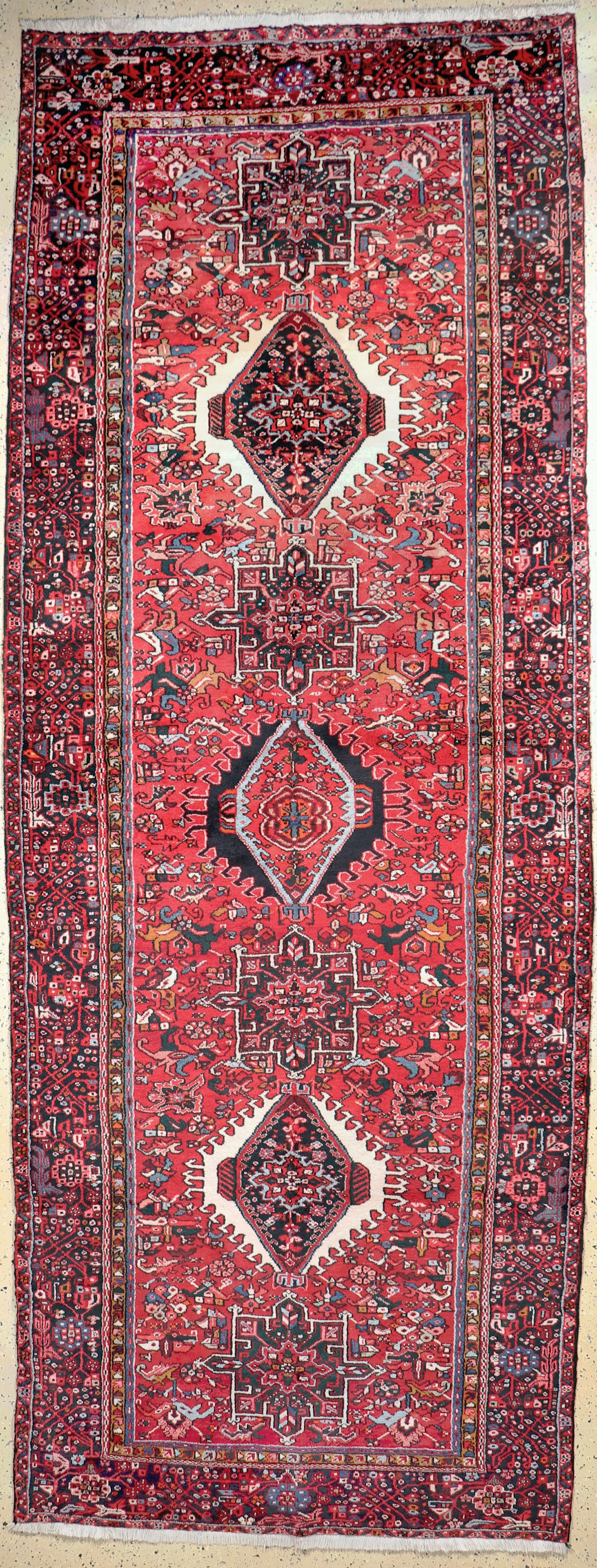 Image 26860087 - Garadjeh, Persien, ca. 50 Jahre, Wolle auf Baumwolle, ca. 413 x 154 cm Schätzpreis: ...