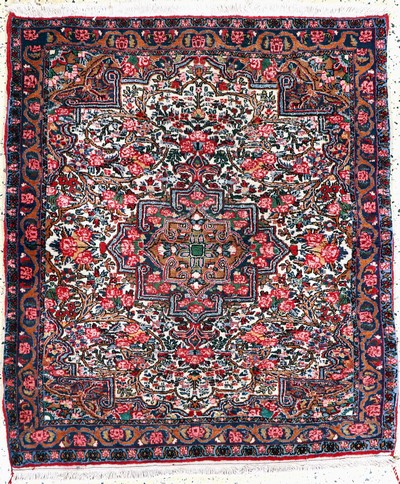 Image Bidjar, Persia, mid-20th century, wool on cotton, approx. 132 x 115 cm, condition: 2. ...
