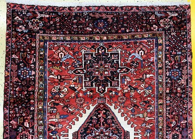 26860087a - Garadjeh alt, Persien, Mitte 20.Jhd, Wolle auf Baumwolle, ca. 413 x 154 cm, EHZ: 1-2 ...