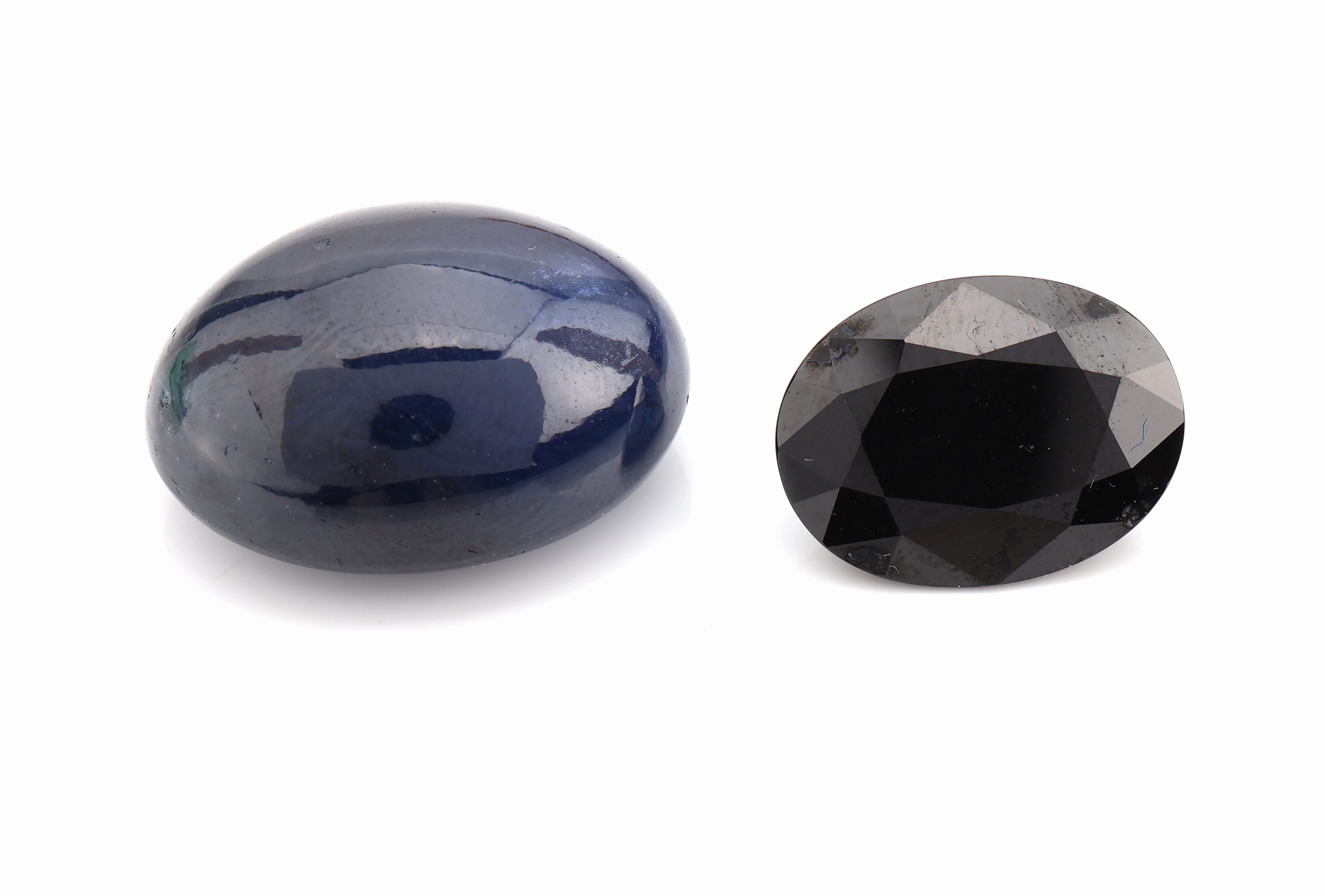 Detail a: Lot lose Saphire, zus. 100.02 ct, in versch. Formen, Farben, Größen und Schliffarten, z.T. Ausfassware