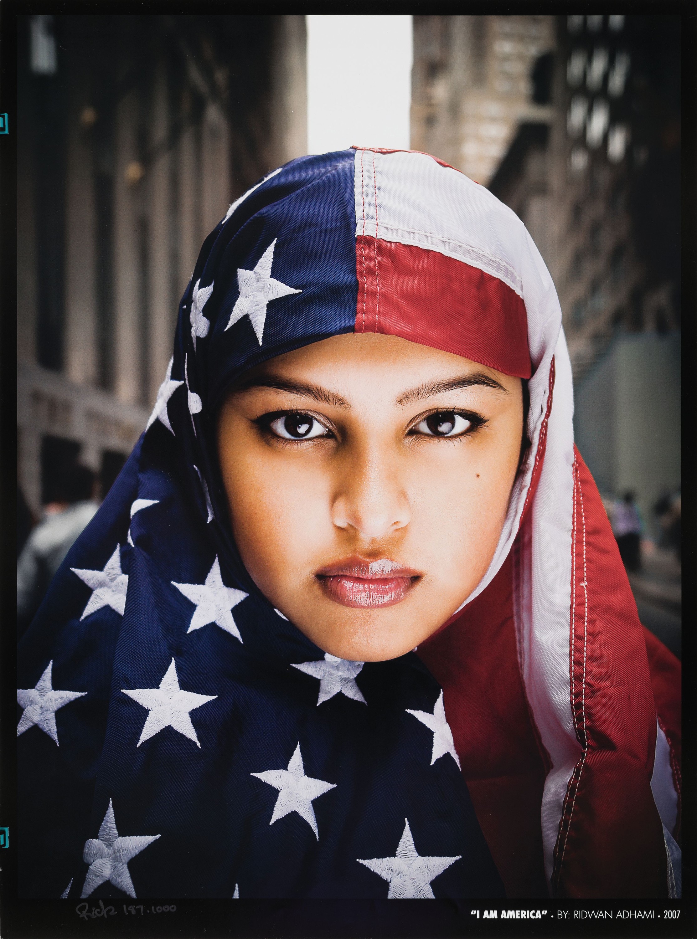 Ridwan Adhami, zeitgen. Künstler aus New York,I am America, Farboffset von 2007, Vorlage für Shepard Faireys: We the people, sign. und num. ...
